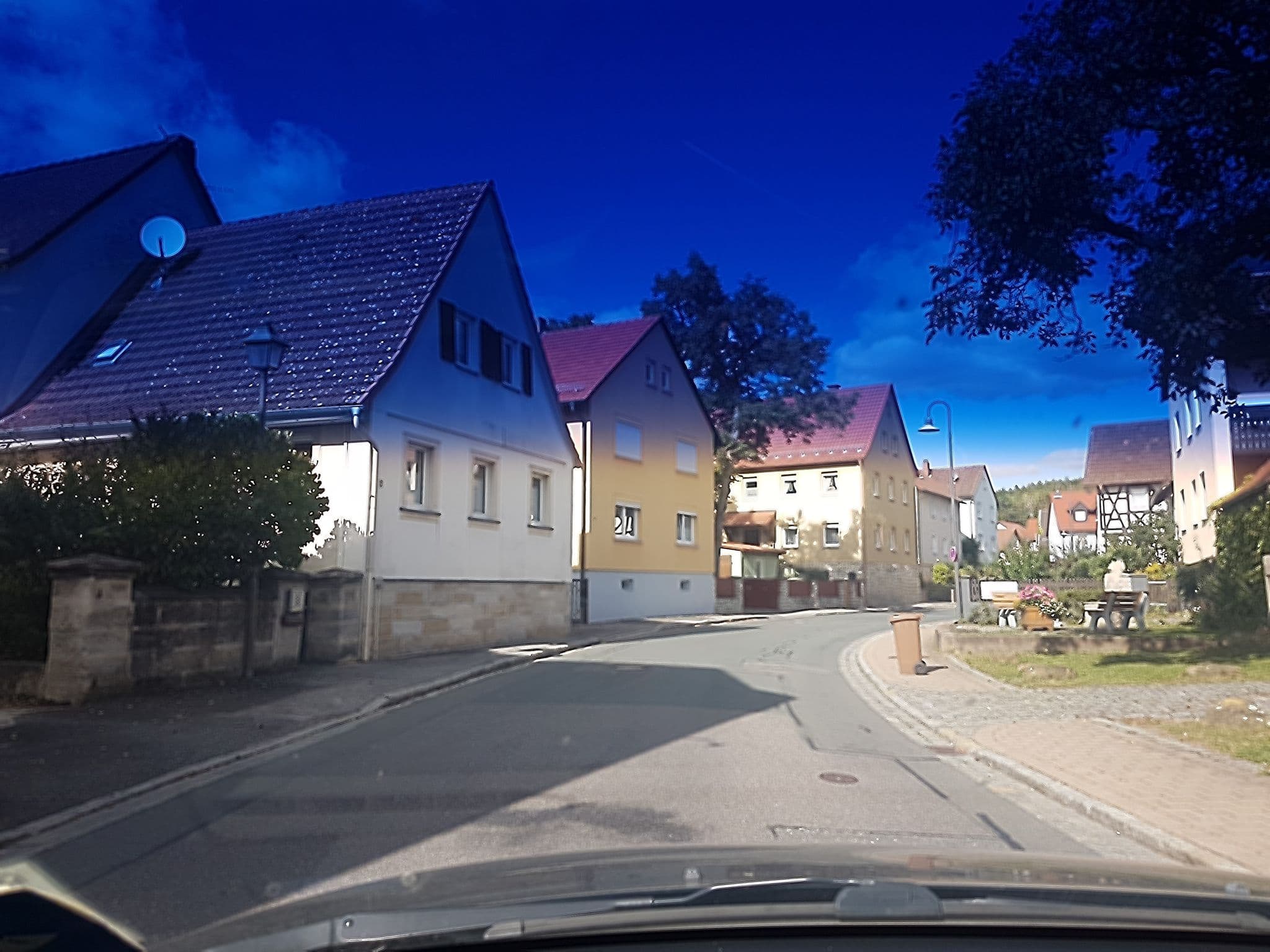 Street view near Landgasthaus Büttel, Litzendorf — © r66 (CC BY-SA · Mapillary)