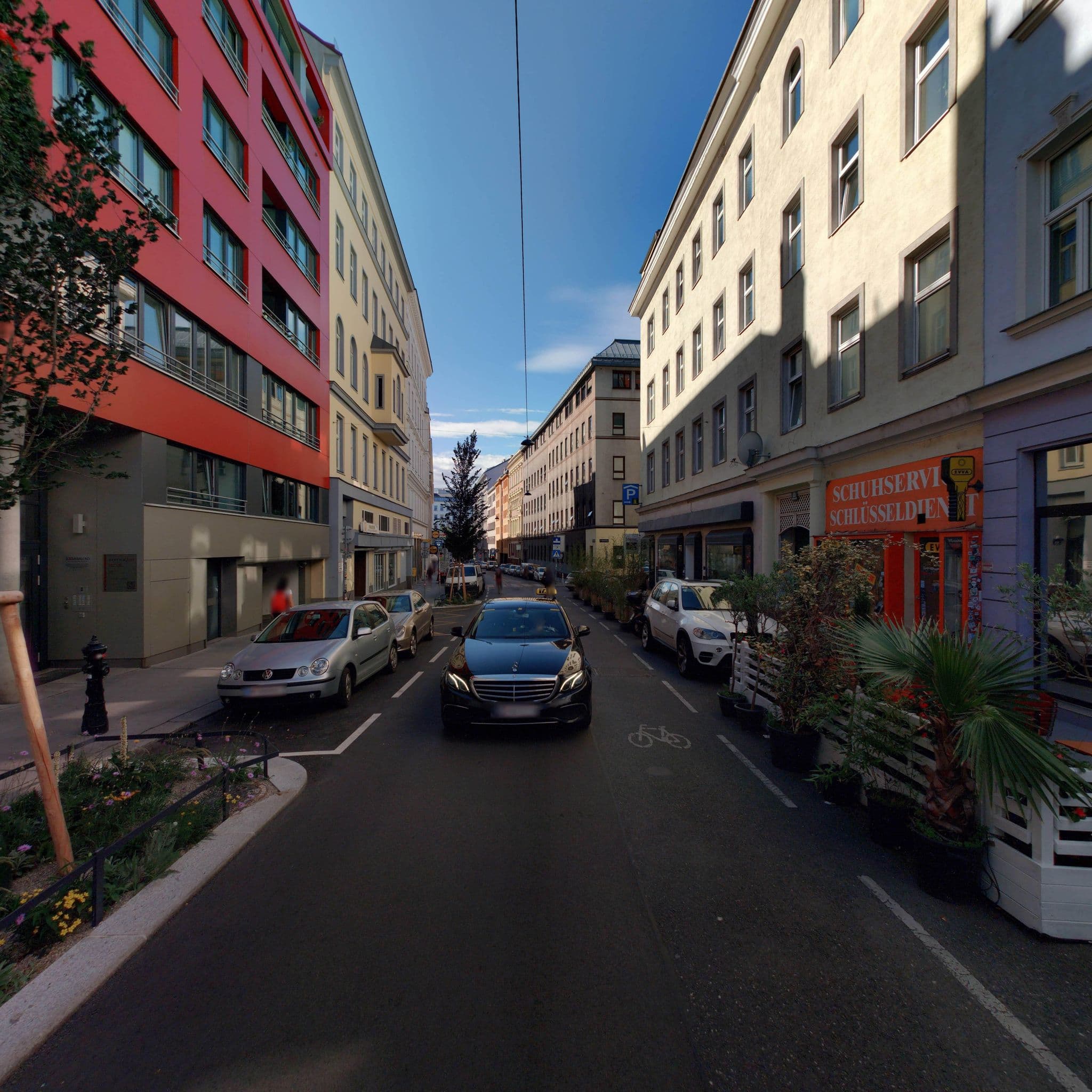 Street view near Anna, Neubau — © eliasgander (CC BY-SA · Mapillary)
