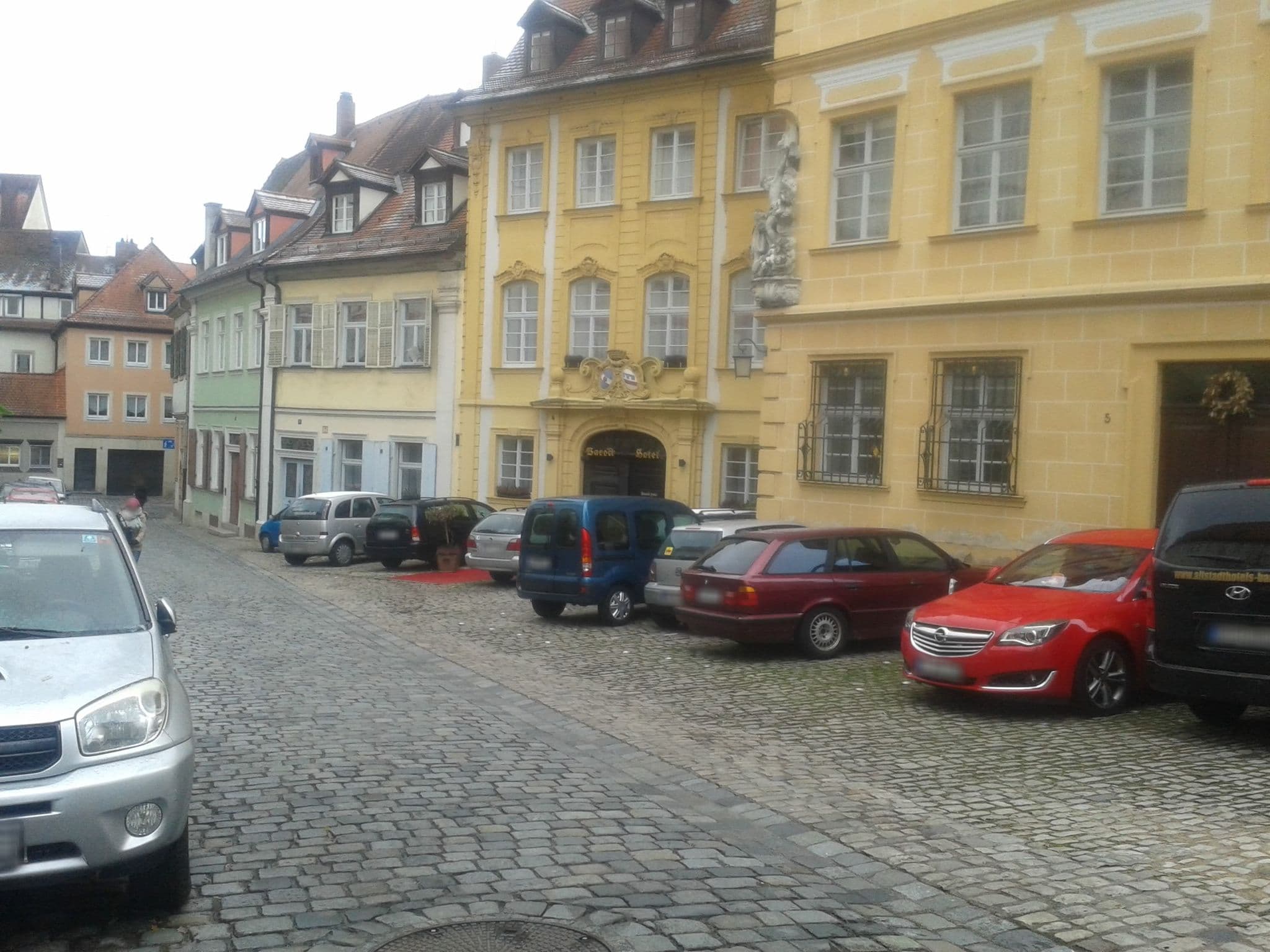 Street view near Barockhotel am Dom, Bamberg — © bernd_niemann (CC BY-SA · Mapillary)