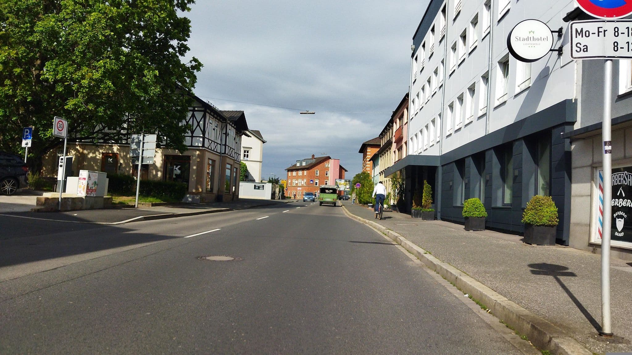 Street view near Hotel Preussischer Hof, Lichtenfels — © changchun1 (CC BY-SA · Mapillary)