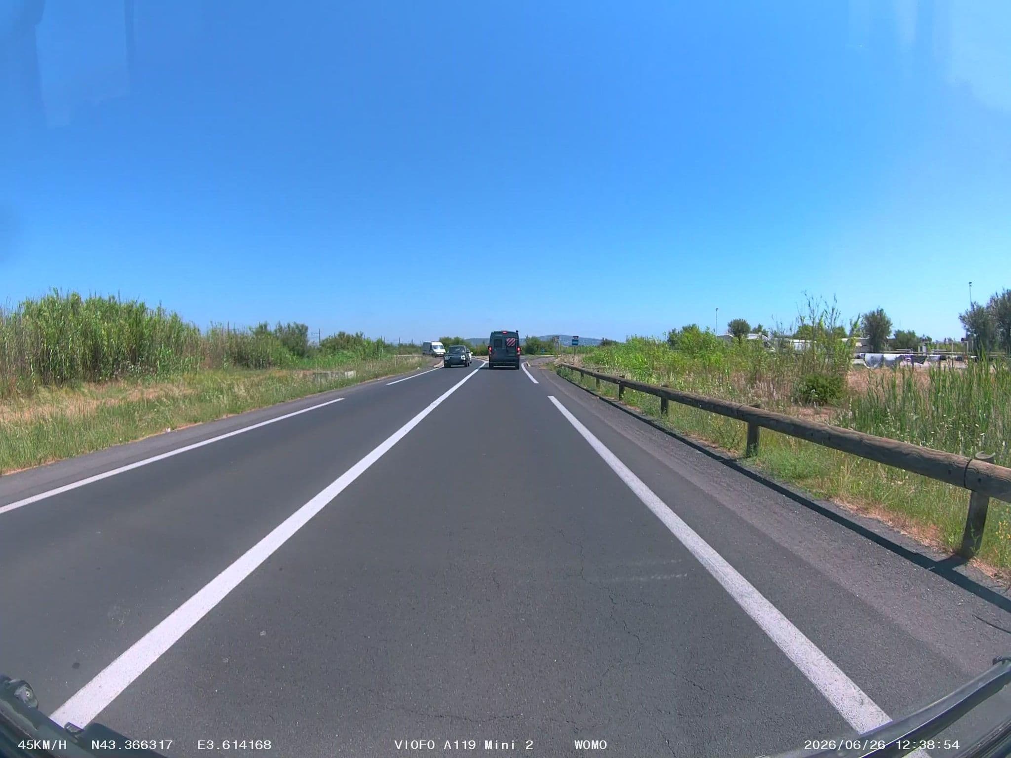 Street view near Emplacement pour camping-car des 3 Digues, Mèze — © soulcover (CC BY-SA · Mapillary)