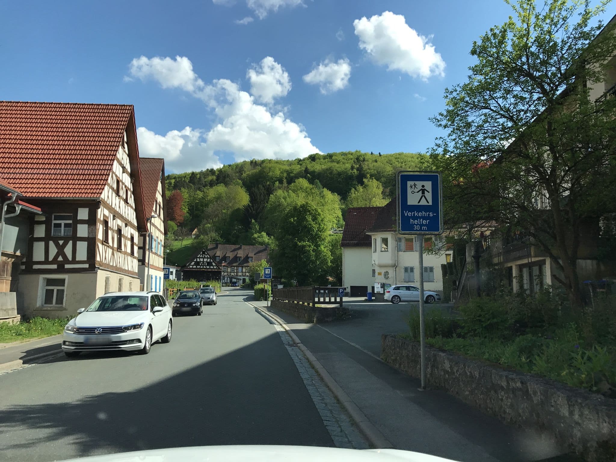Street view near Neumeyer Ferienwohnung, Egloffstein — © derzornigemarkus (CC BY-SA · Mapillary)