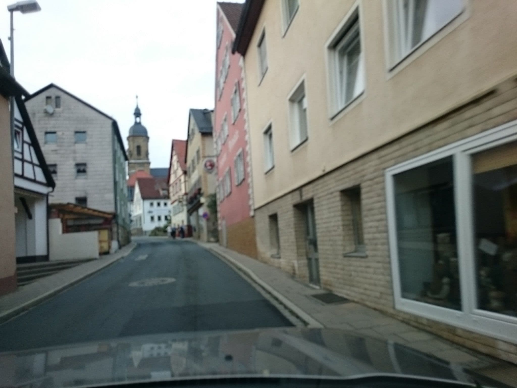 Street view near Die kleine Pension, Gößweinstein — © voschix (CC BY-SA · Mapillary)