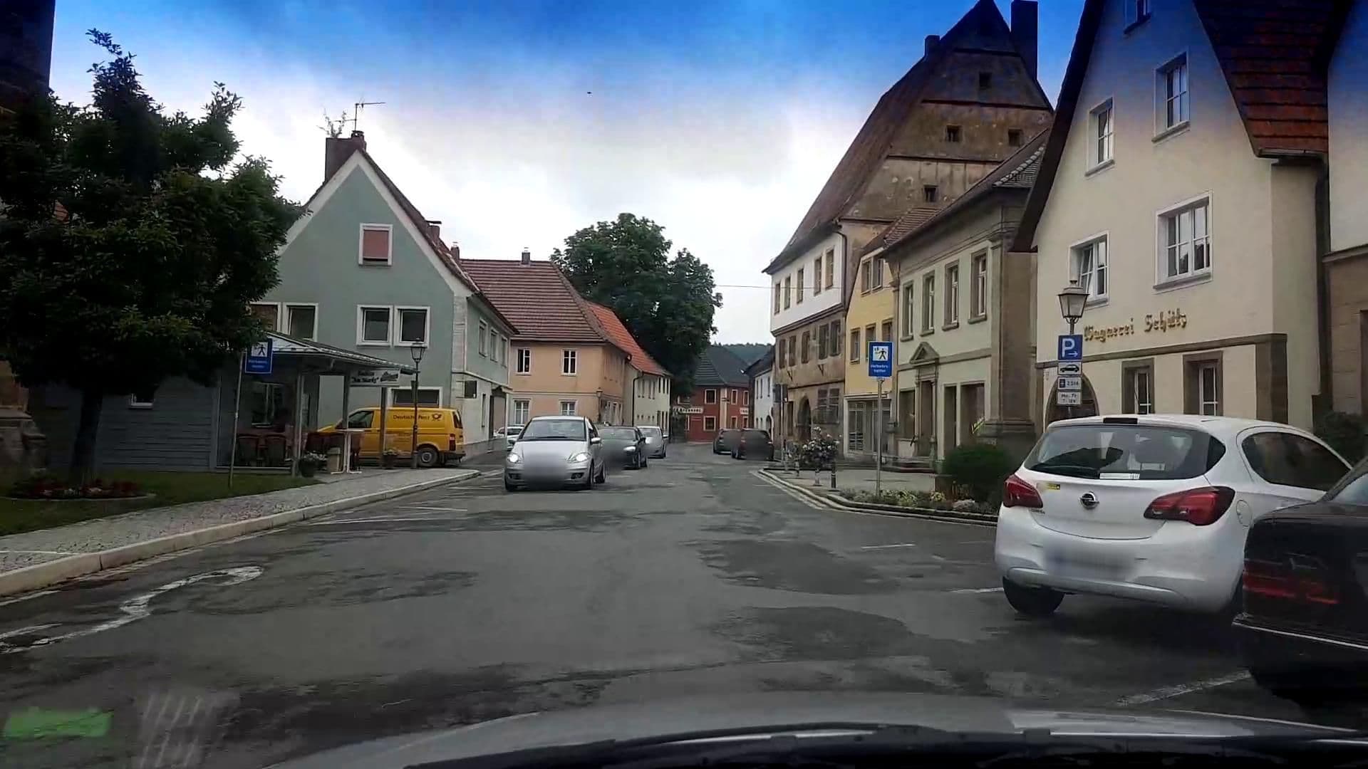 Street view near Gasthof Zur Krone, Weismain — © r66 (CC BY-SA · Mapillary)