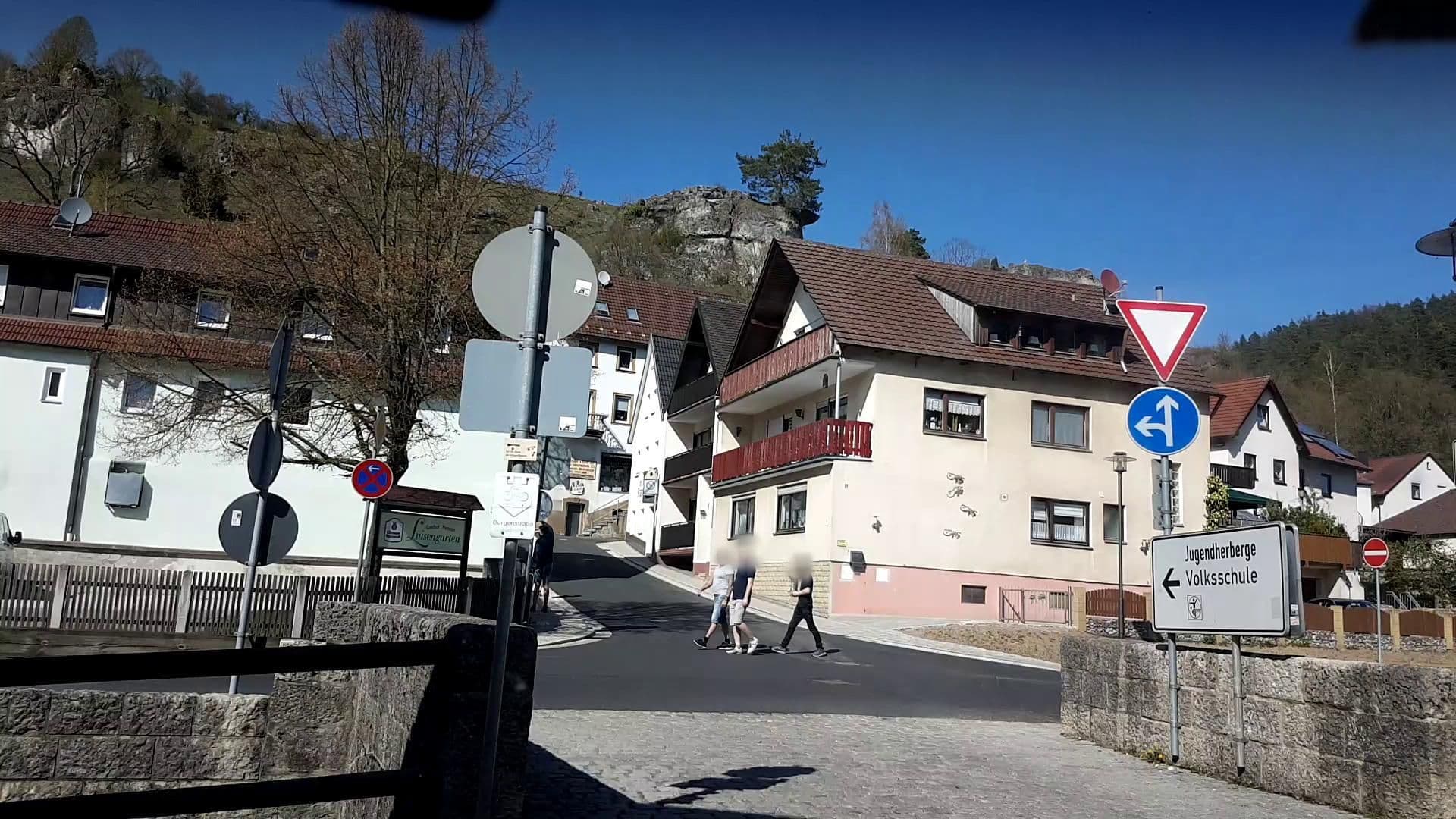 Street view near Pension Luisengarten, Pottenstein — © r66 (CC BY-SA · Mapillary)