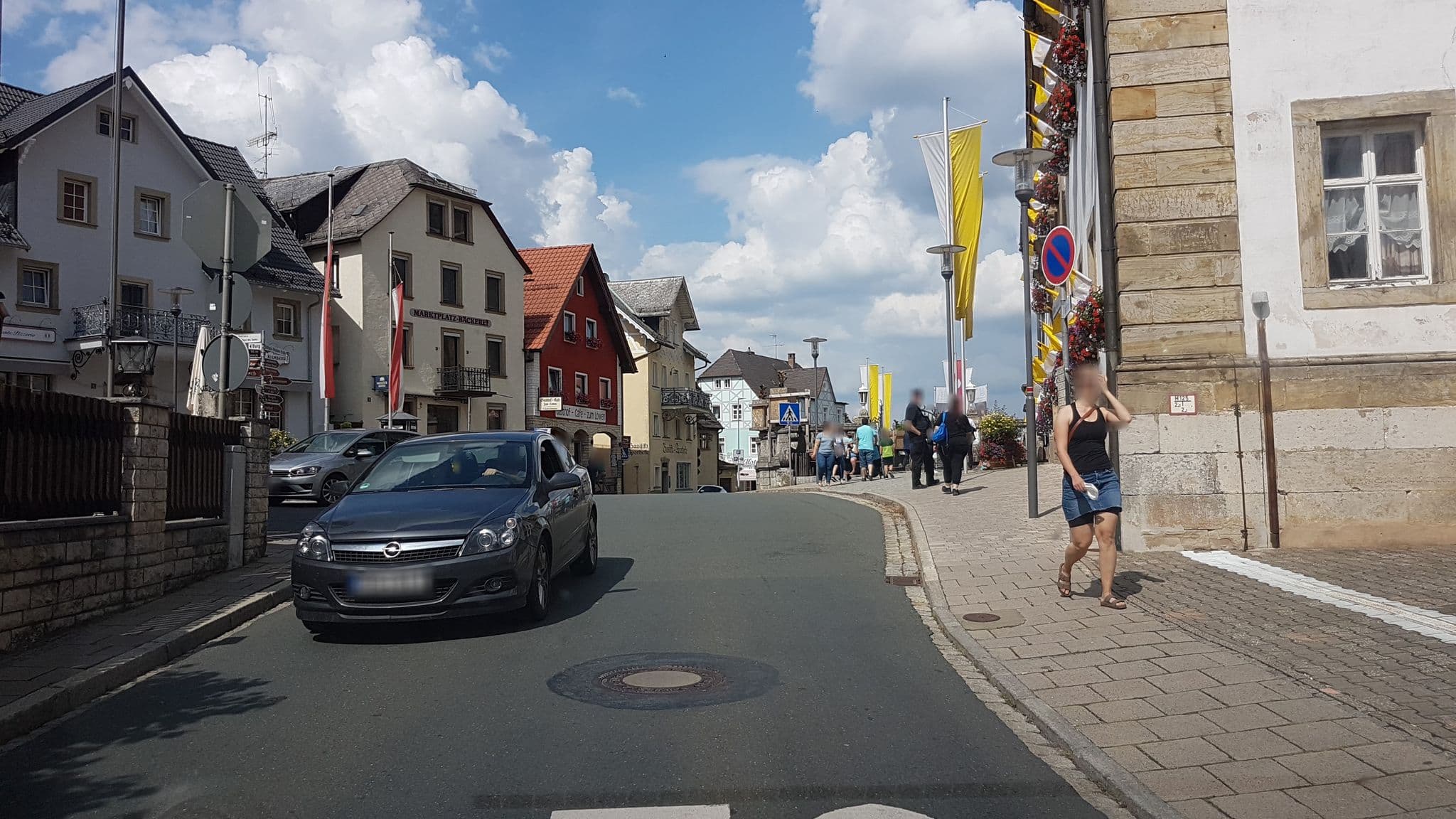 Street view near Haus Jutta, Gößweinstein — © r66 (CC BY-SA · Mapillary)
