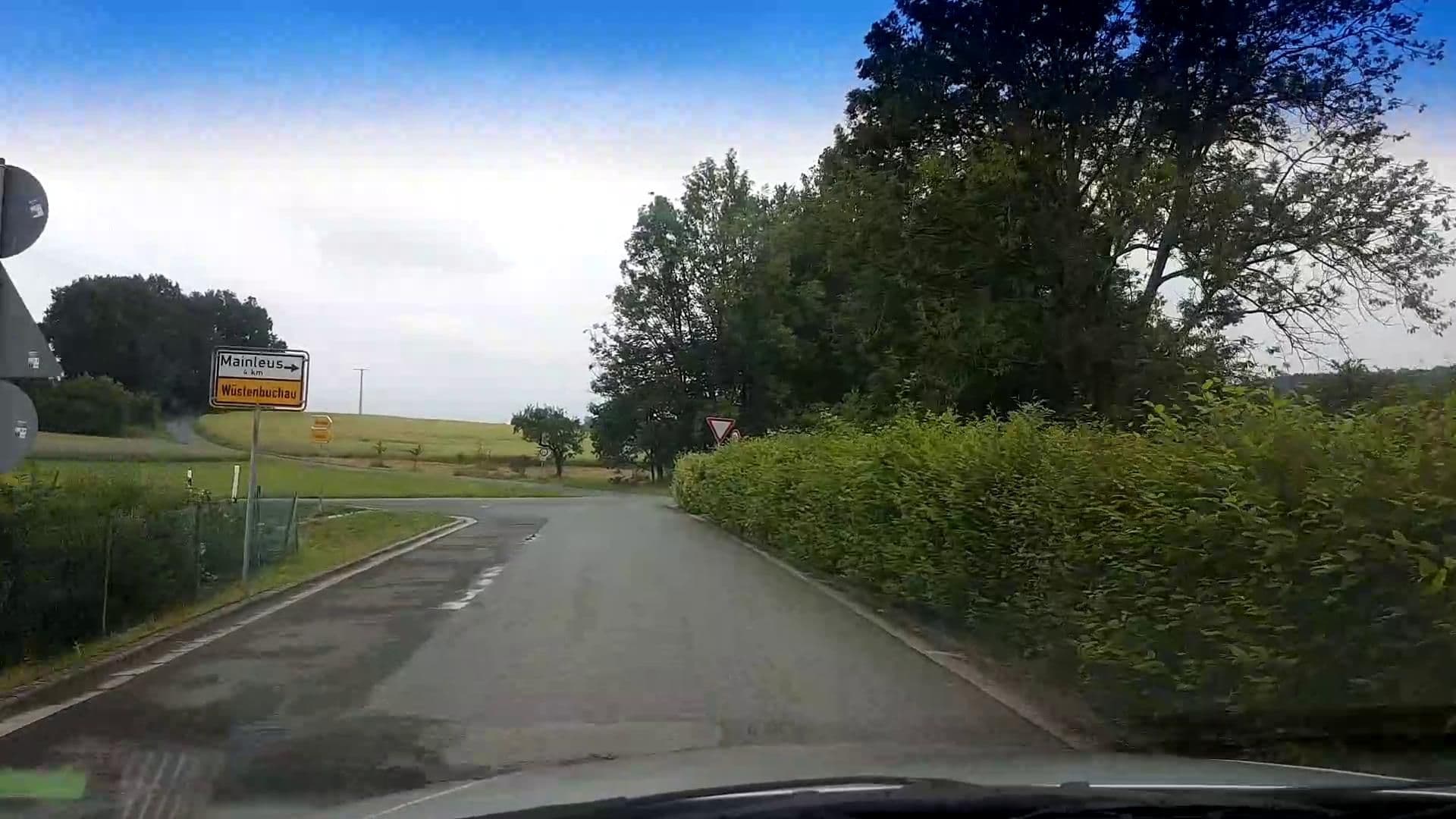 Street view near Ochsenhof, Mainleus — © r66 (CC BY-SA · Mapillary)