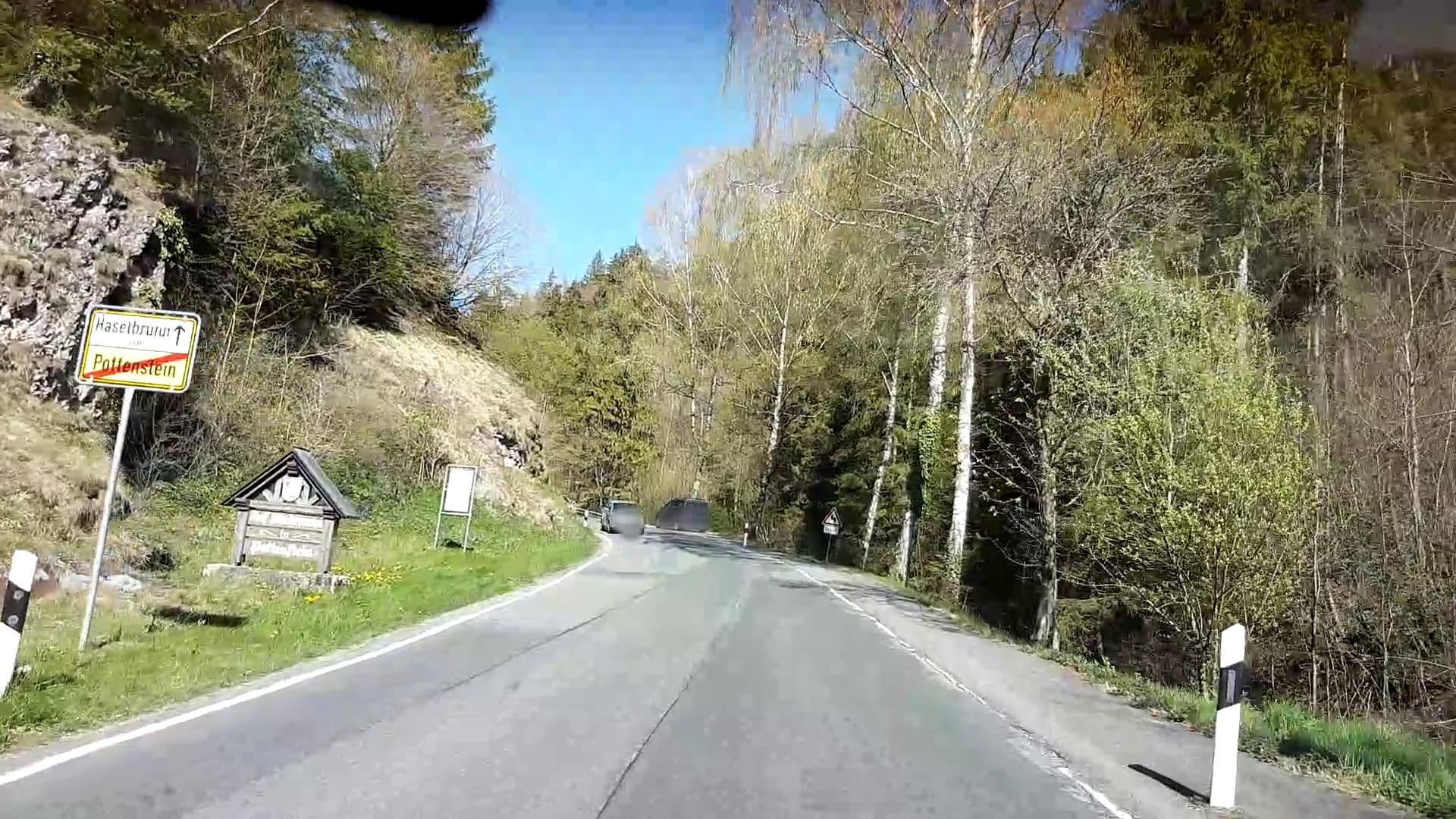 Street view near Hans Nöttling, Pottenstein — © r66 (CC BY-SA · Mapillary)
