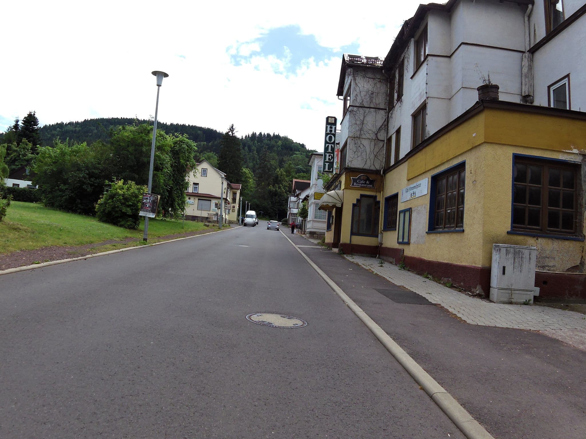 Street view near Geschäftsstelle der Waldidyll Hotels & Restaurants Tabarz, Tabarz — © zoegglmeyr (CC BY-SA · Mapillary)