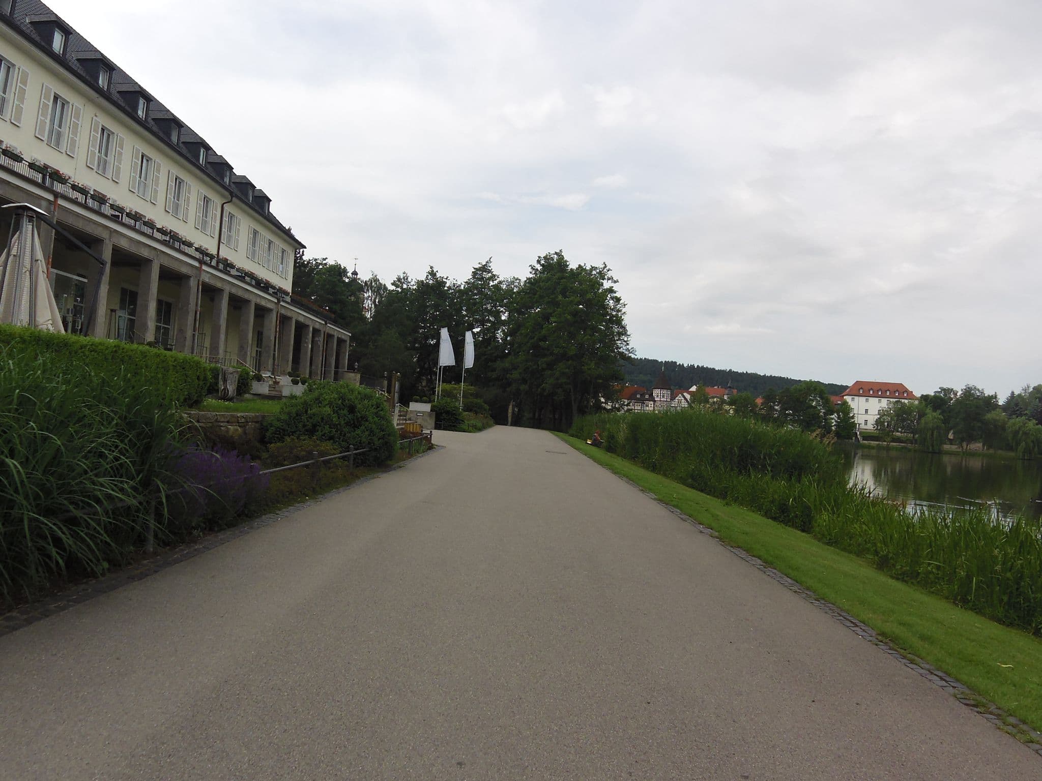 Street view near Hotel Kurhaus am Burgsee, Bad Salzungen — © zoegglmeyr (CC BY-SA · Mapillary)