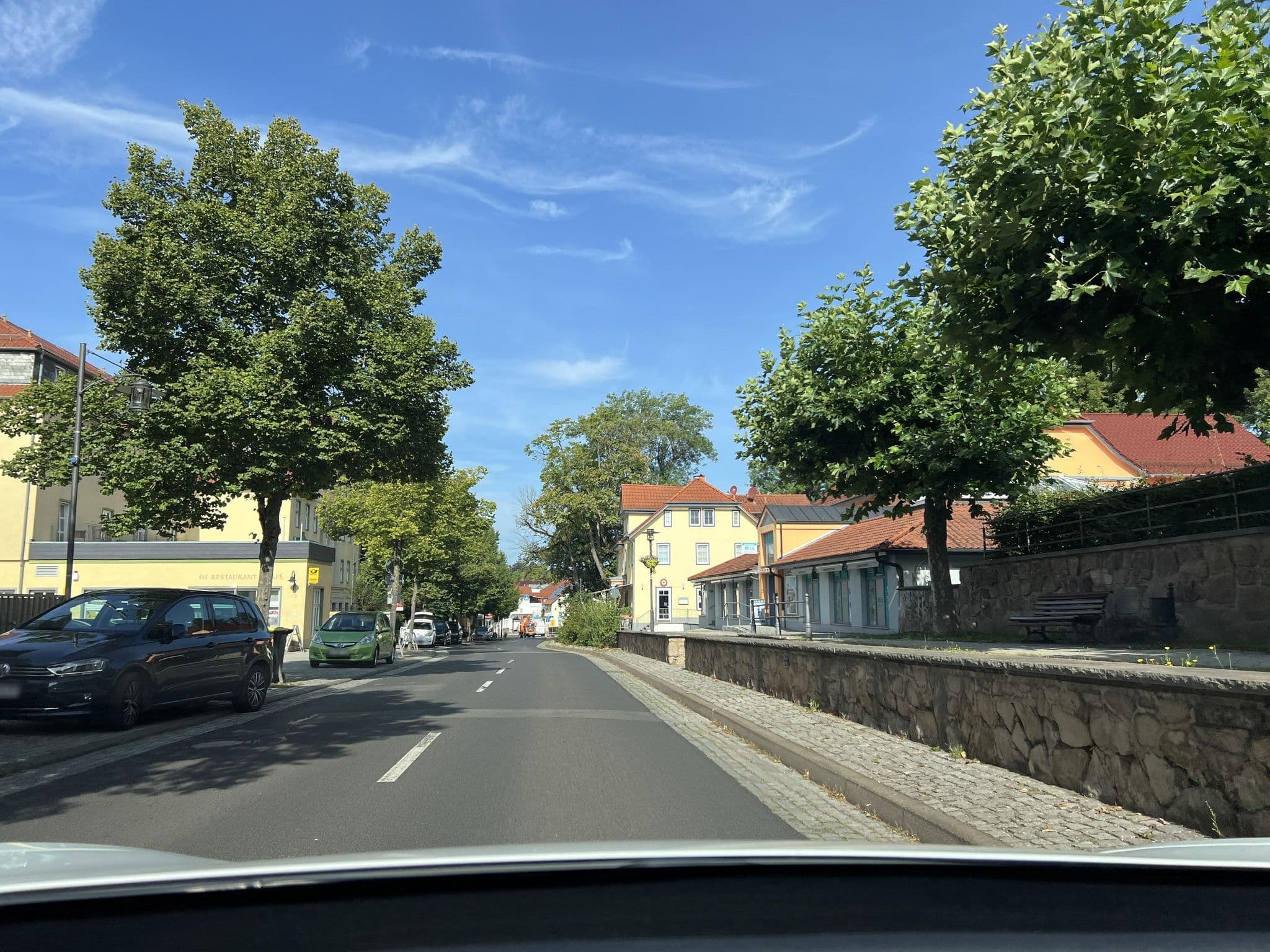 Street view near Villa Victoria Betriebsgesellschaft, Bad Liebenstein — © ottor (CC BY-SA · Mapillary)