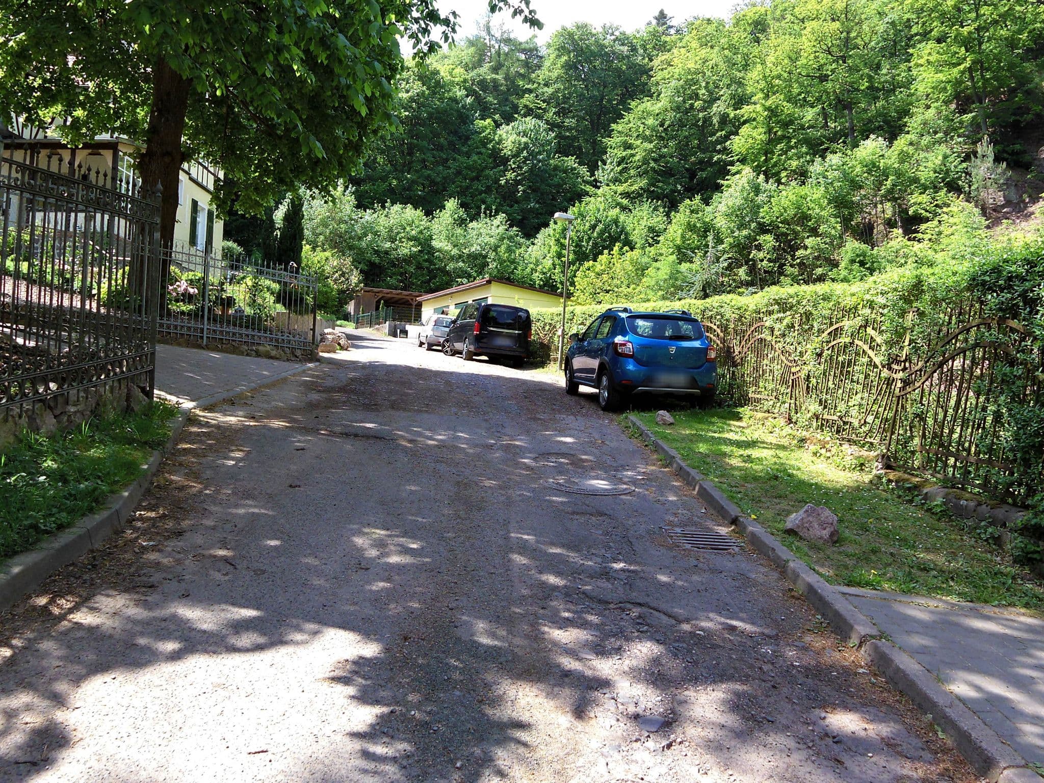 Street view near Villa Liliengrund, Eisenach — © zoegglmeyr (CC BY-SA · Mapillary)