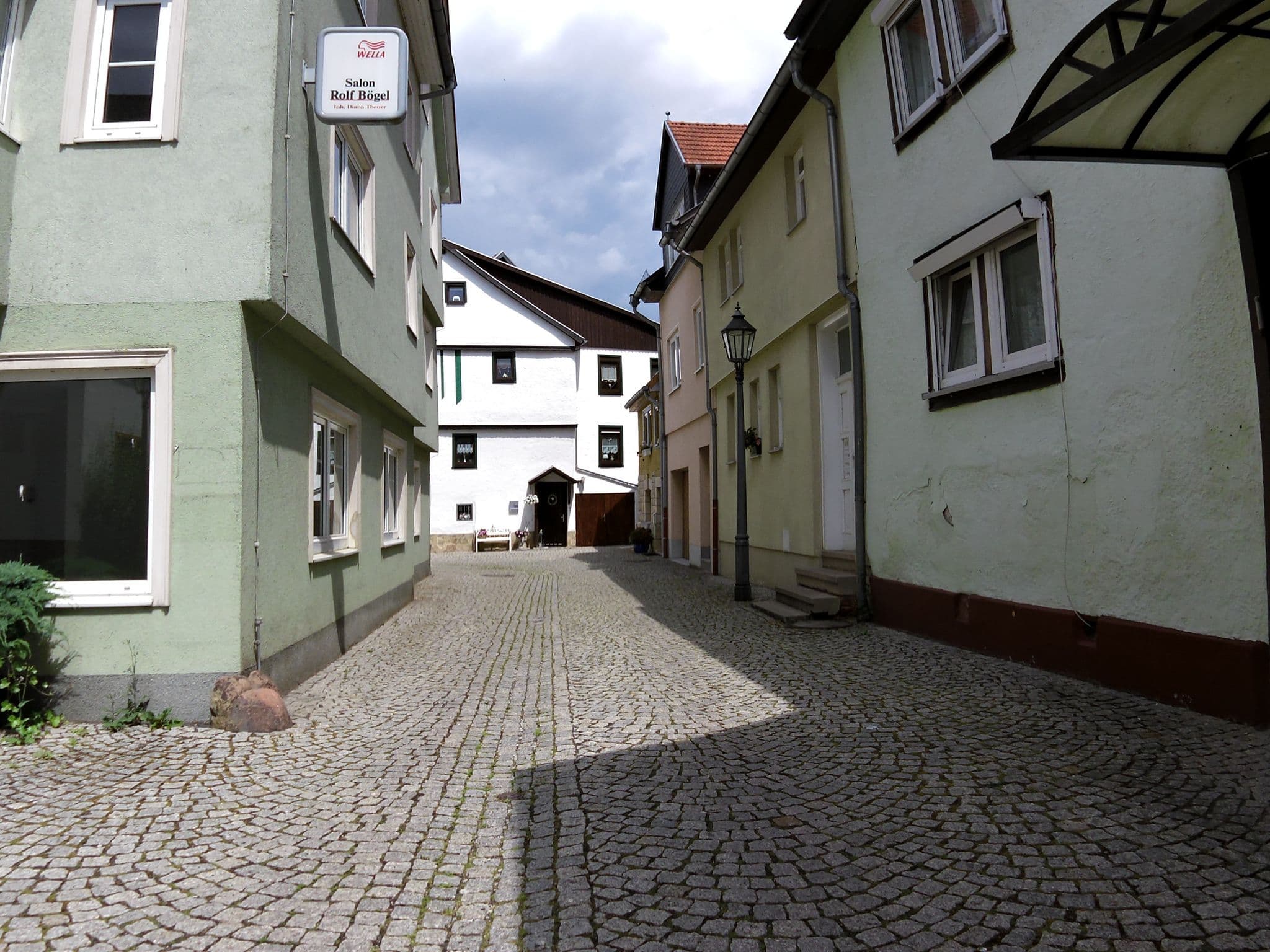 Street view near Jennys Ferienwohnungen, Bad Salzungen — © zoegglmeyr (CC BY-SA · Mapillary)