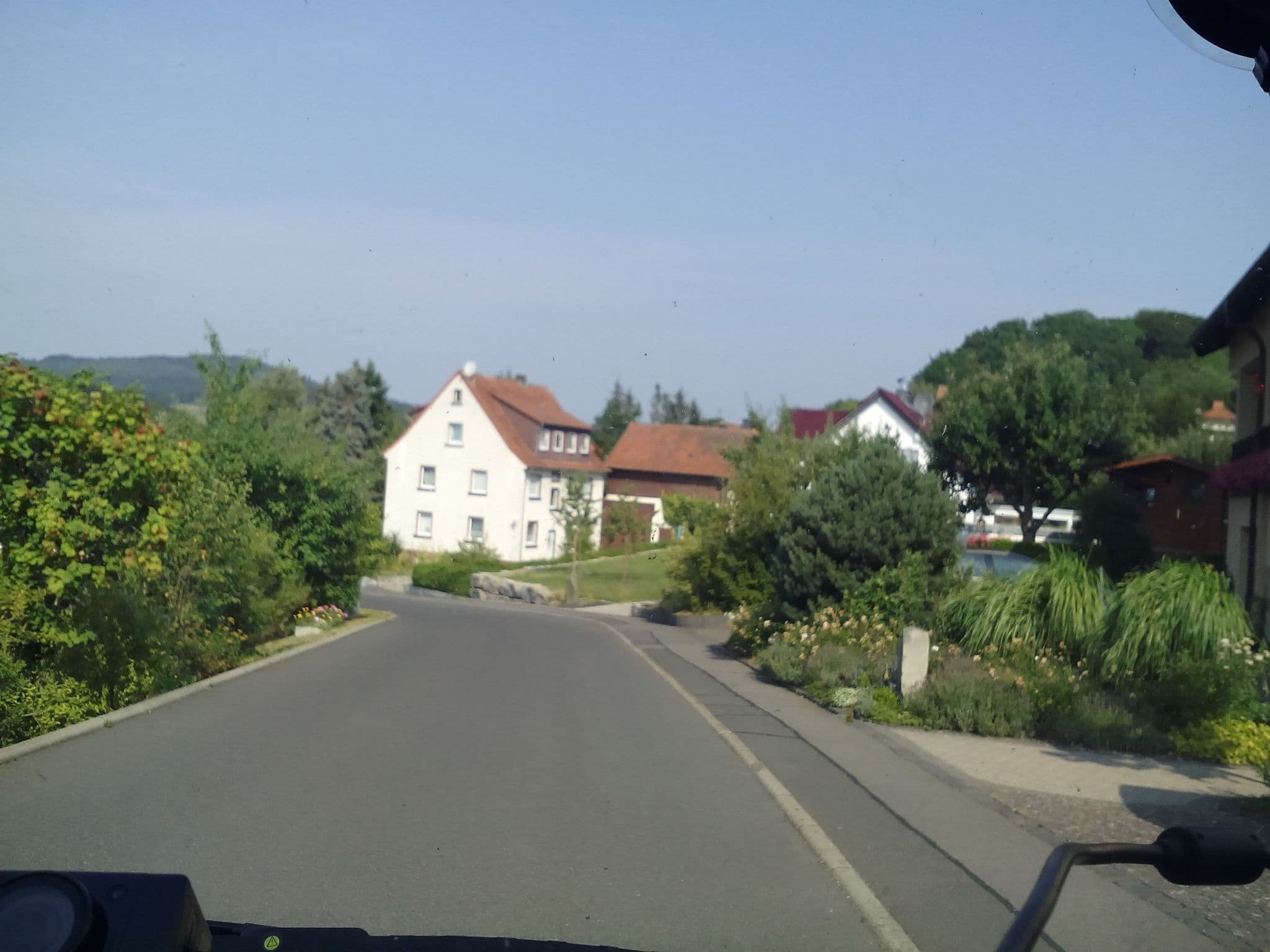 Street view near Gästehaus Marion Heinz Hanel, Hilders — © su1dakra (CC BY-SA · Mapillary)