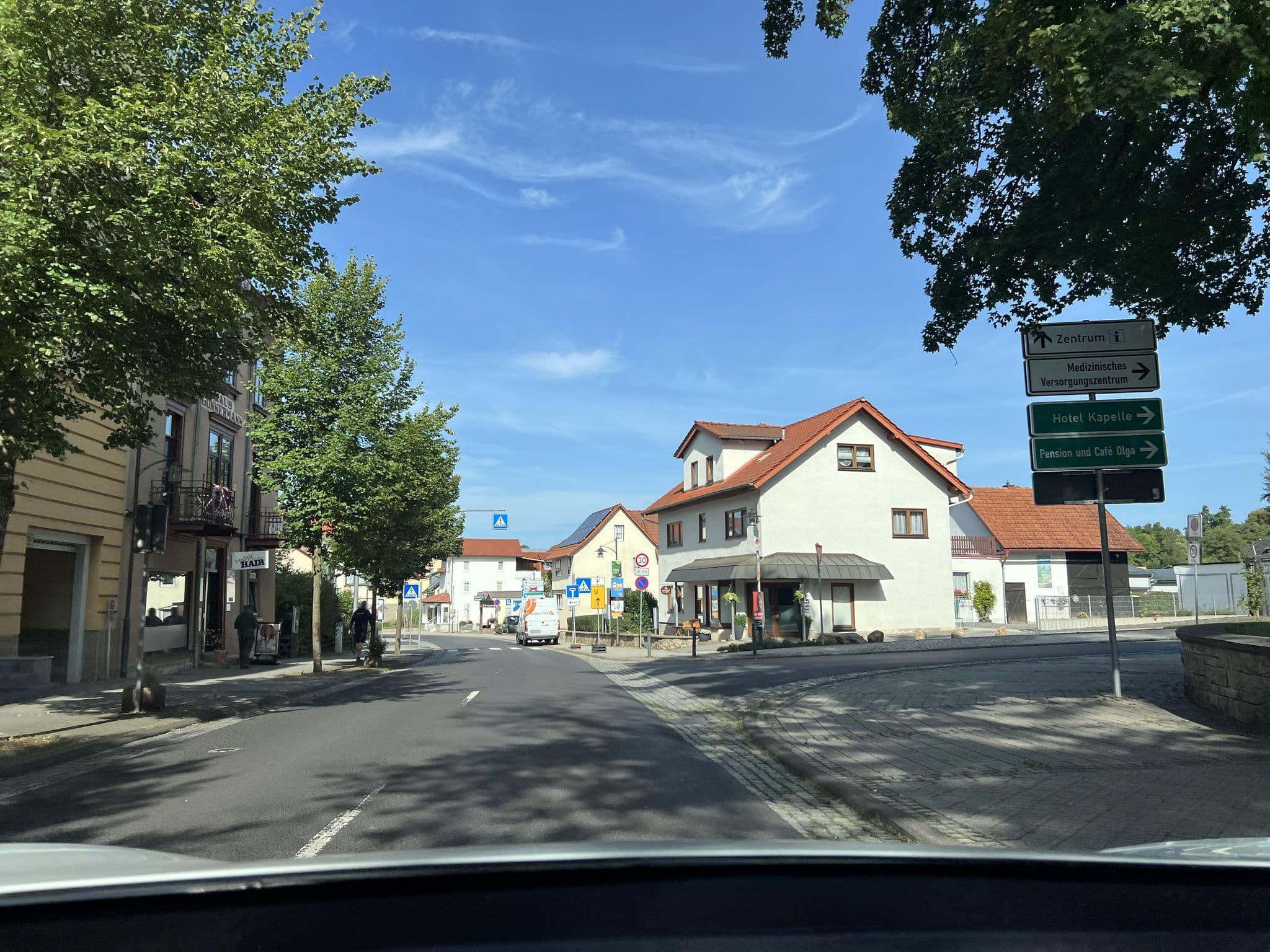 Street view near Historische Post- Bad Liebenstein, Bad Liebenstein — © ottor (CC BY-SA · Mapillary)
