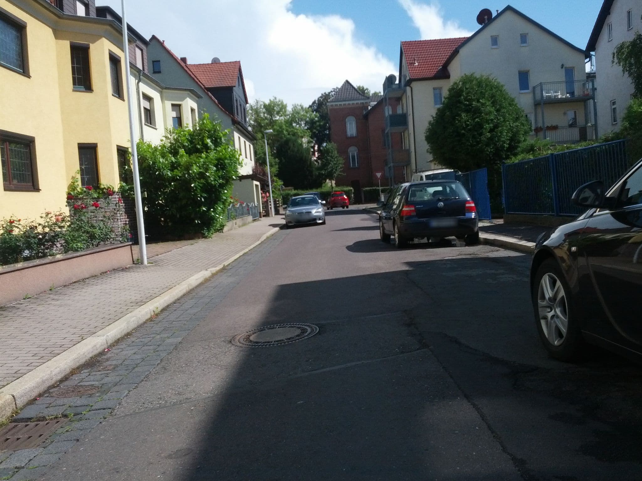 Street view near Ferienwohng,Pension,Übernachtung,Appartments, Eisenach — © zoegglmeyr (CC BY-SA · Mapillary)