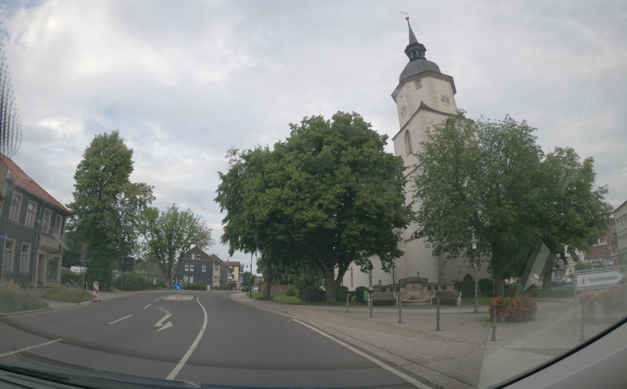 Street view near Gasthof Zur alten Backstube Hotel, Friedrichroda — © atze02 (CC BY-SA · Mapillary)