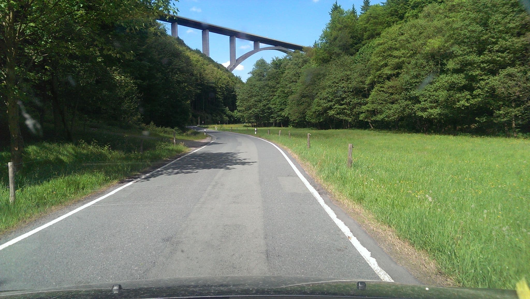 Street view near Ferienpark Gehlberg, Geschwenda — © bufonto (CC BY-SA · Mapillary)