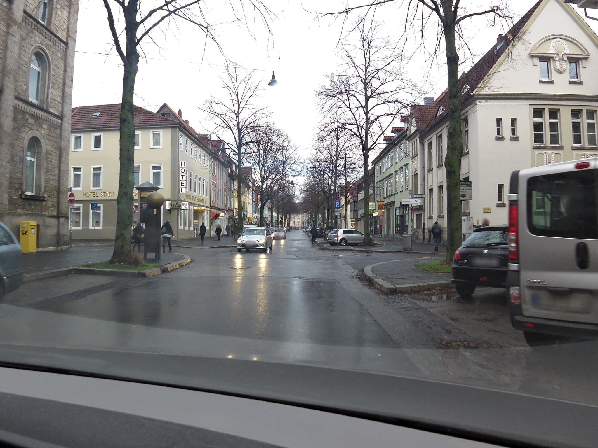 Street view near Romantik Hotel Gebhards mit Georgia Augusta-Stuben, Göttingen — © zoegglmeyr (CC BY-SA · Mapillary)