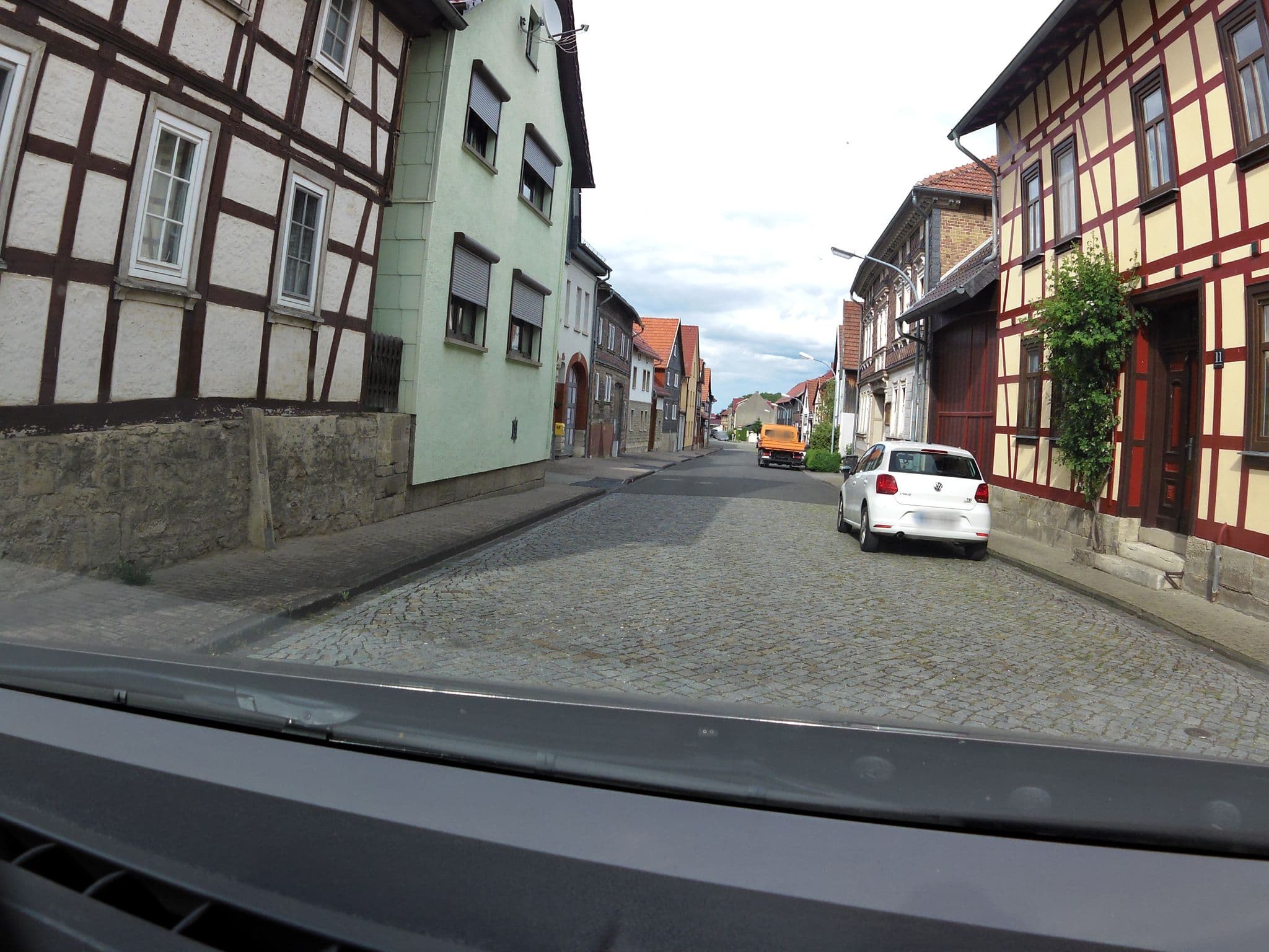 Street view near Hotel Braunen Hirsch Inh. Steffi Kleinsteuber, Langula — © zoegglmeyr1 (CC BY-SA · Mapillary)