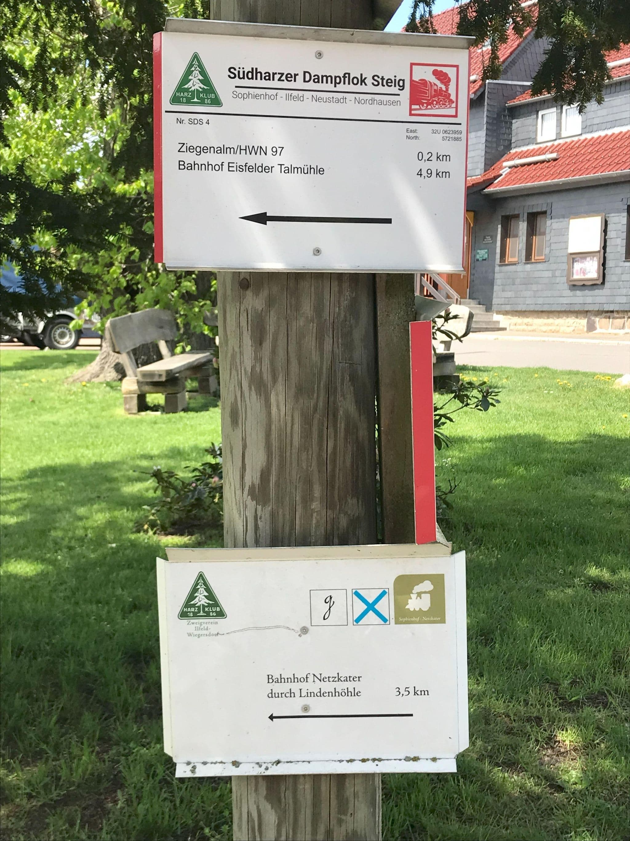 Street view near Ausflugs- und Ferienhotel Brauner Hirsch Inh. Fam. Thomas Kuche, Benneckenstein — © surveyor99 (CC BY-SA · Mapillary)