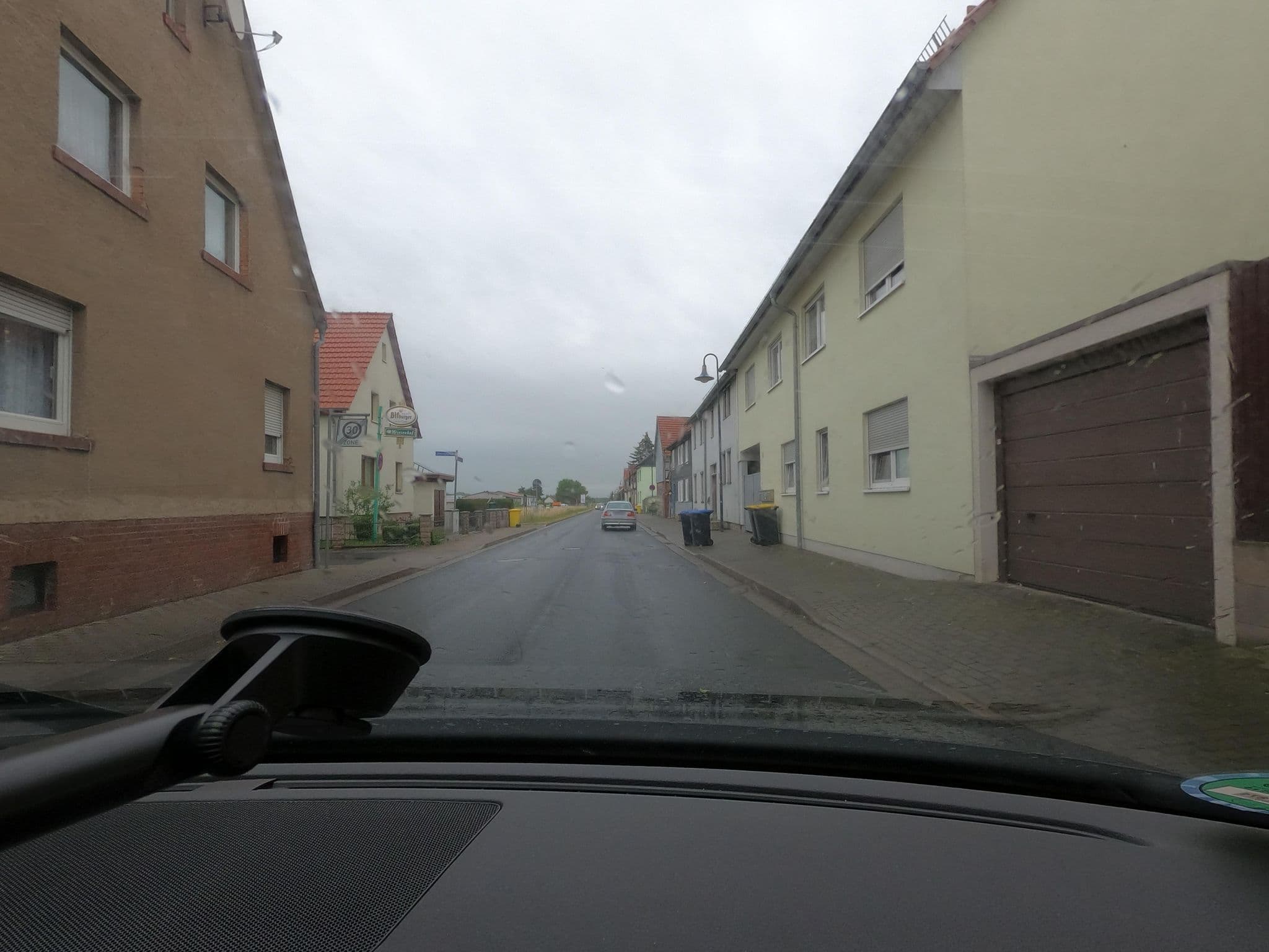 Street view near Hotel & Speisegaststätte Wiesenhof, Mühlhausen — © saschahaberkorn (CC BY-SA · Mapillary)