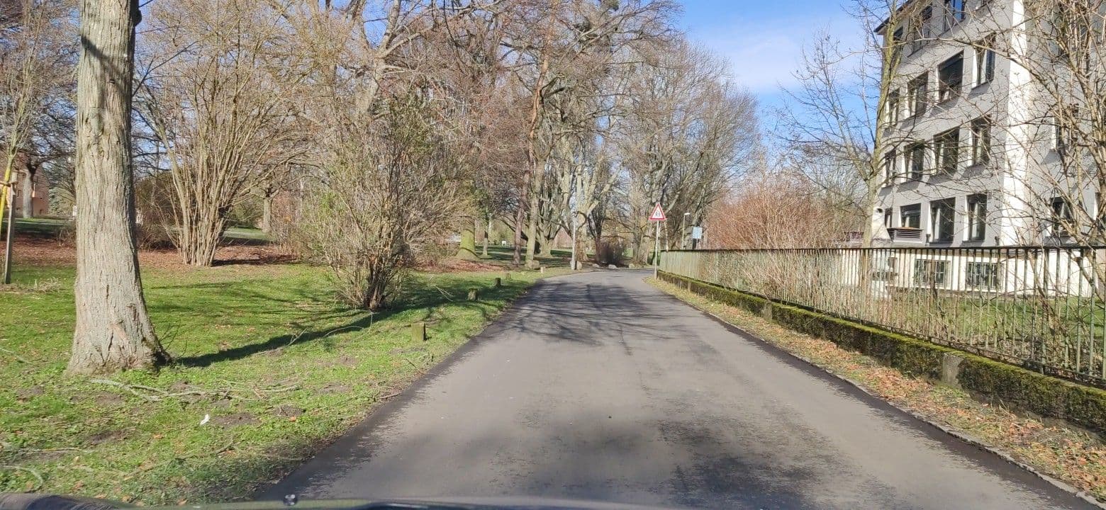 Street view near Holiday Inn Express Goettingen, Göttingen — © cageythree (CC BY-SA · Mapillary)