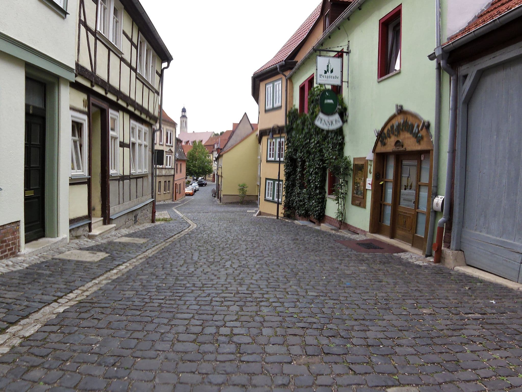 Street view near Pension Bergstube, Bad Langensalza — © zoegglmeyr (CC BY-SA · Mapillary)
