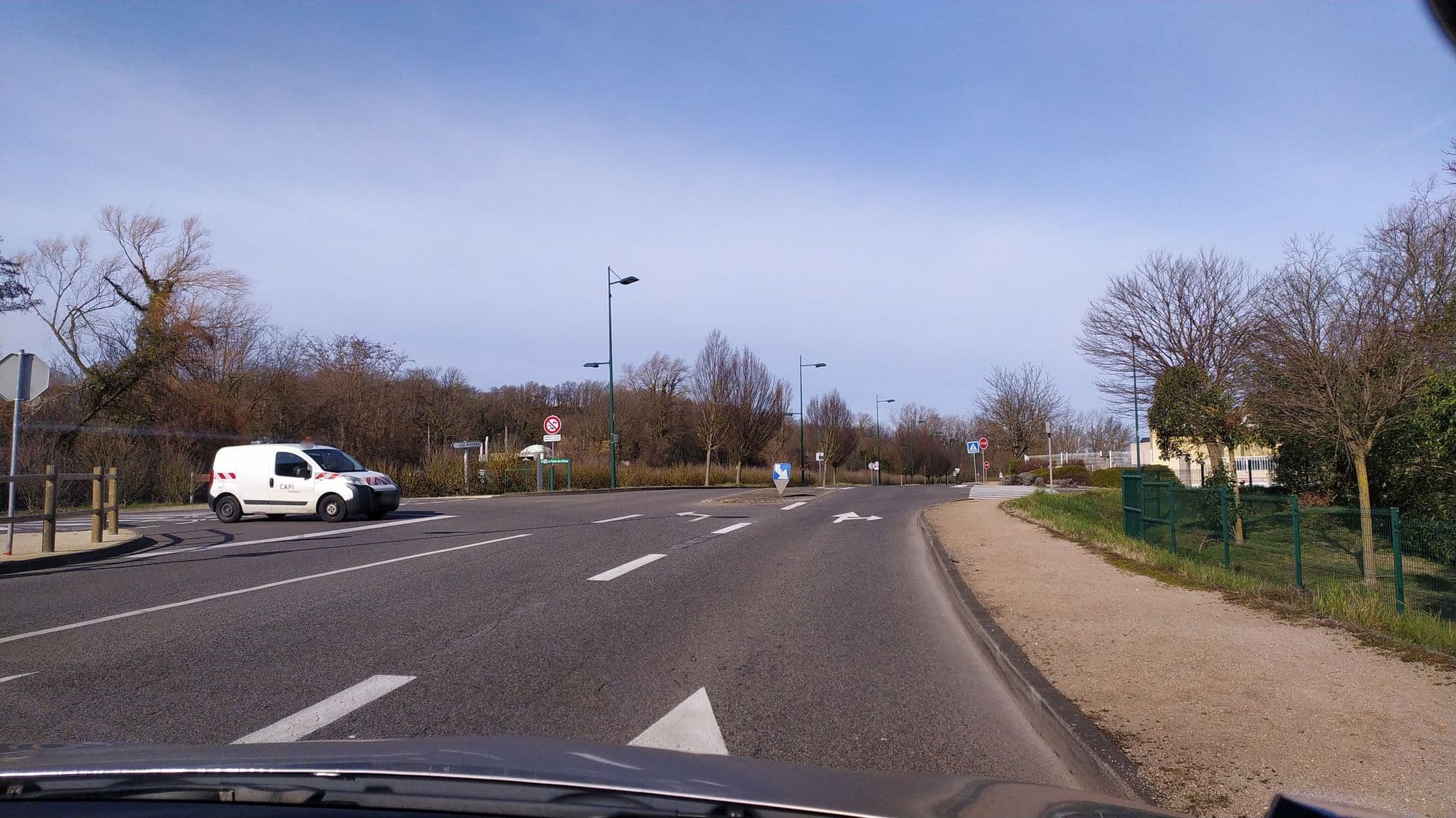 Street view near Lémand Hôtel, Villefontaine — © laurent_38 (CC BY-SA · Mapillary)