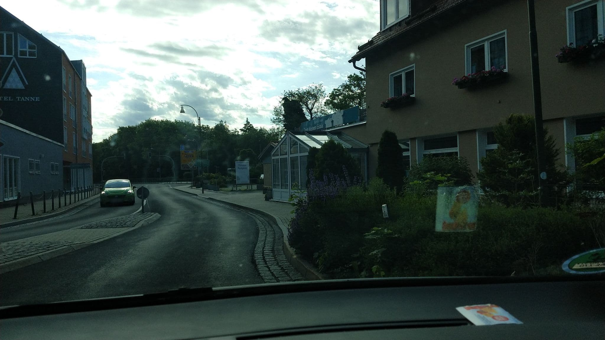 Street view near Pavillon an der Ilm, Ilmenau — © cyper (CC BY-SA · Mapillary)