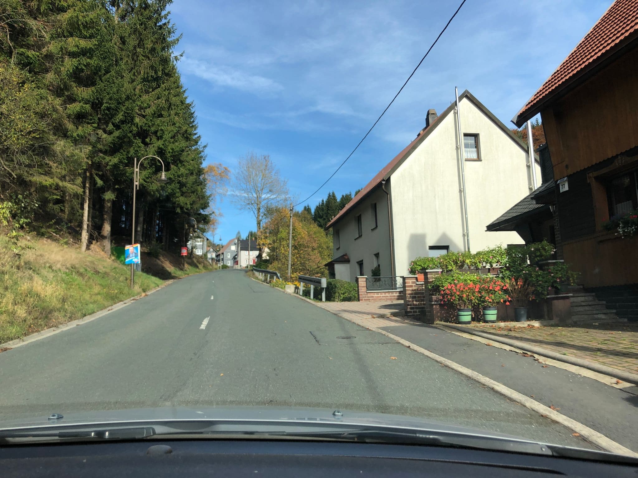 Street view near Helmut Fischer Ferienwohnung, Masserberg — © bejotel (CC BY-SA · Mapillary)
