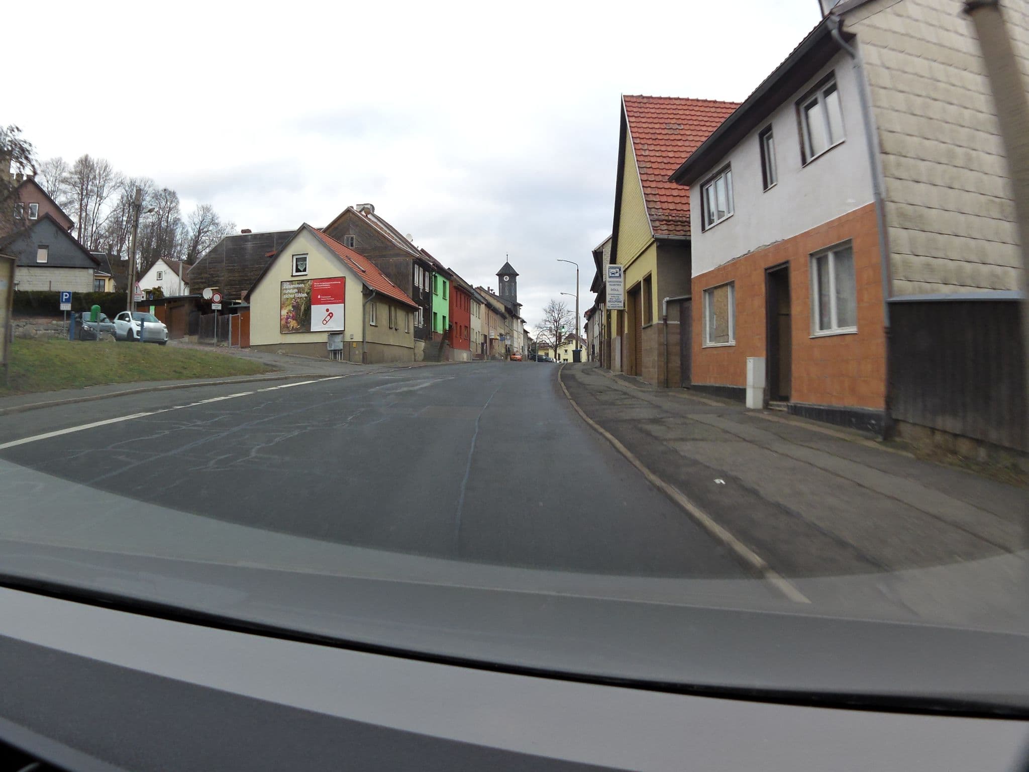 Street view near Pension Schreiber, Plaue — © zoegglmeyr1 (CC BY-SA · Mapillary)