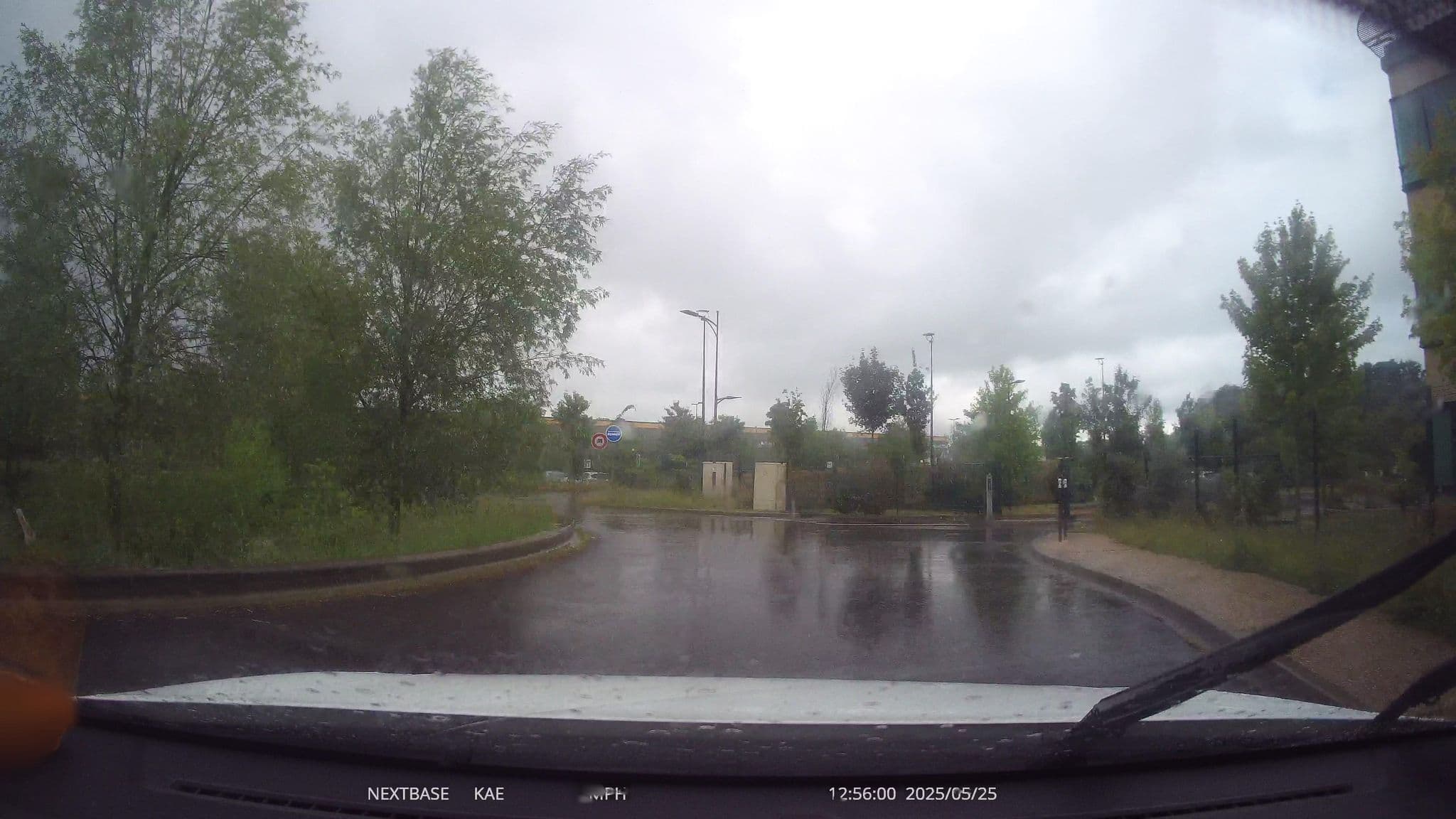 Street view near Hôtel Escapade - Best Western Plus, Chamant — © lamaar639 (CC BY-SA · Mapillary)