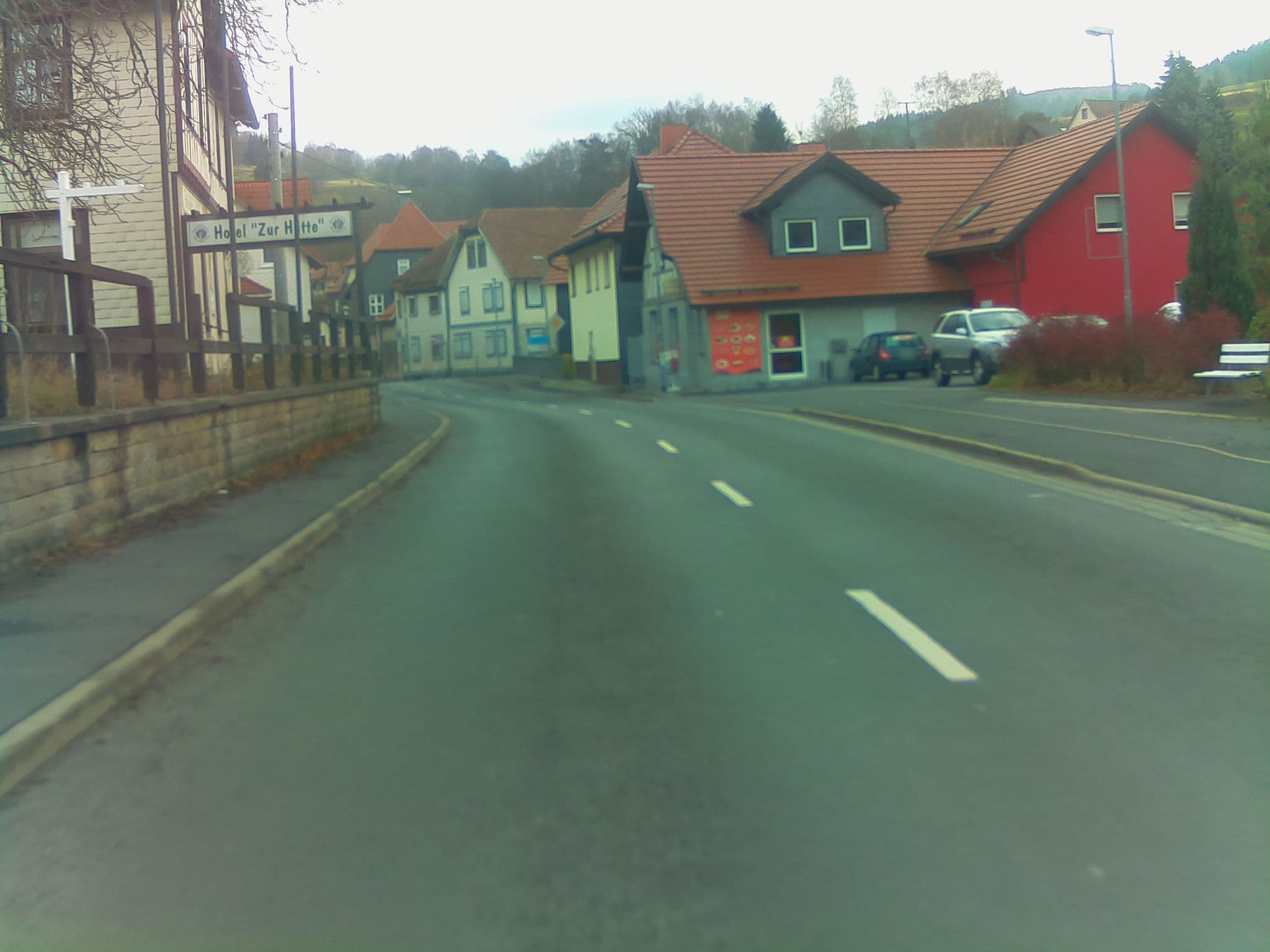 Street view near Hotel zur Hütte Landgasthof und Ferienhotel, Masserberg — © ramap (CC BY-SA · Mapillary)