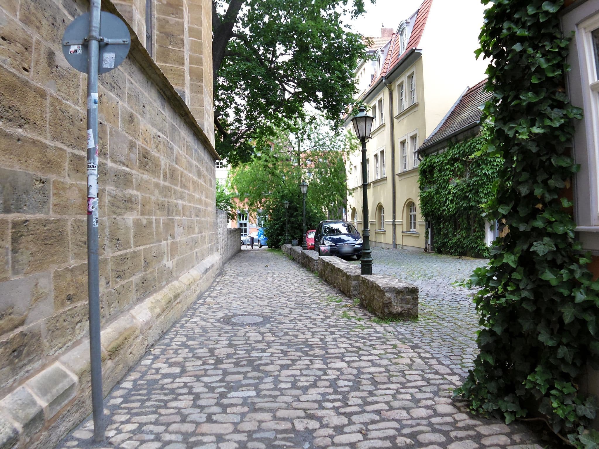 Street view near Pension Rad-Hof, Erfurt — © zoegglmeyr (CC BY-SA · Mapillary)