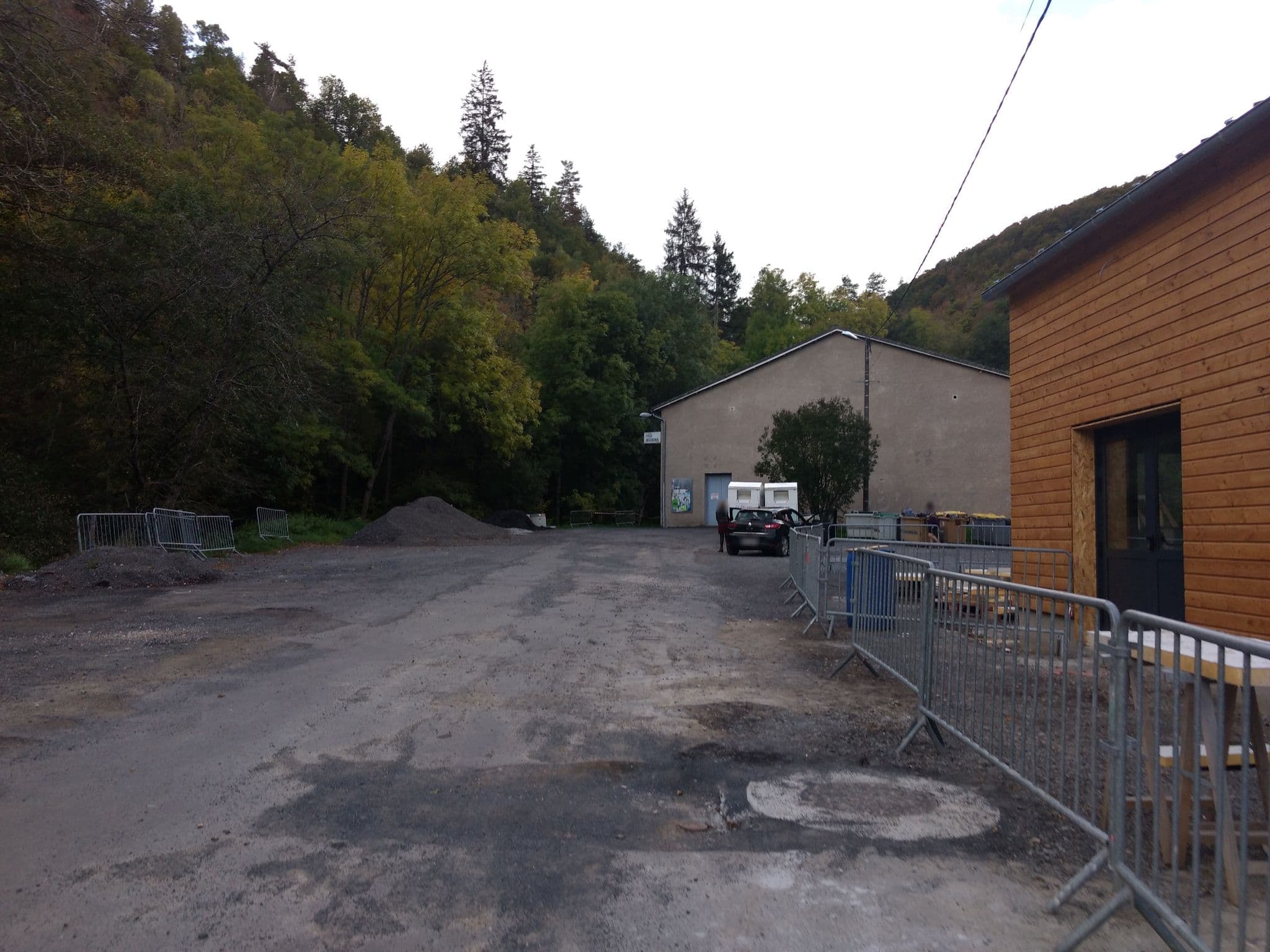 Street view near Aire camping-car Chaudes Aigues, Chaudes-Aigues — © yod4z (CC BY-SA · Mapillary)