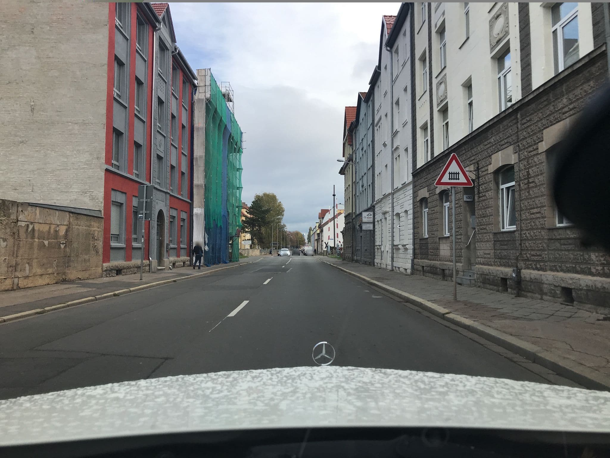 Street view near Apartmenthotel Lindeneck, Erfurt — © saschahaberkorn (CC BY-SA · Mapillary)