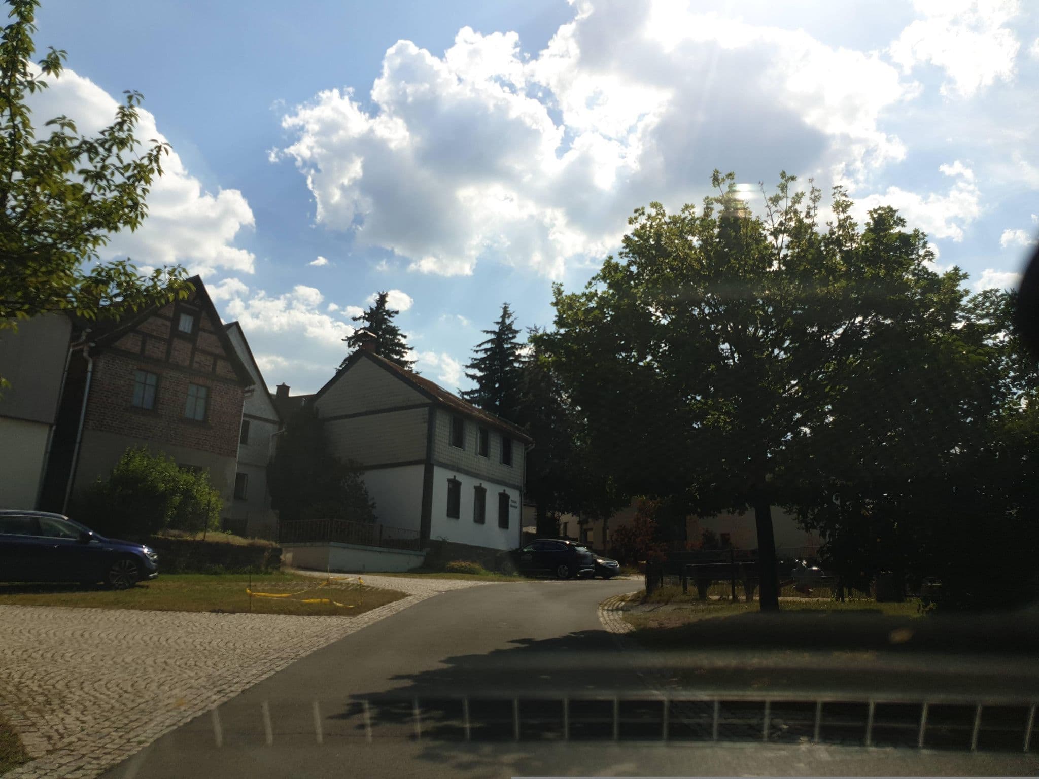 Street view near Pension Oberland Oberböhmsdorf, Schleiz — © canislupus (CC BY-SA · Mapillary)