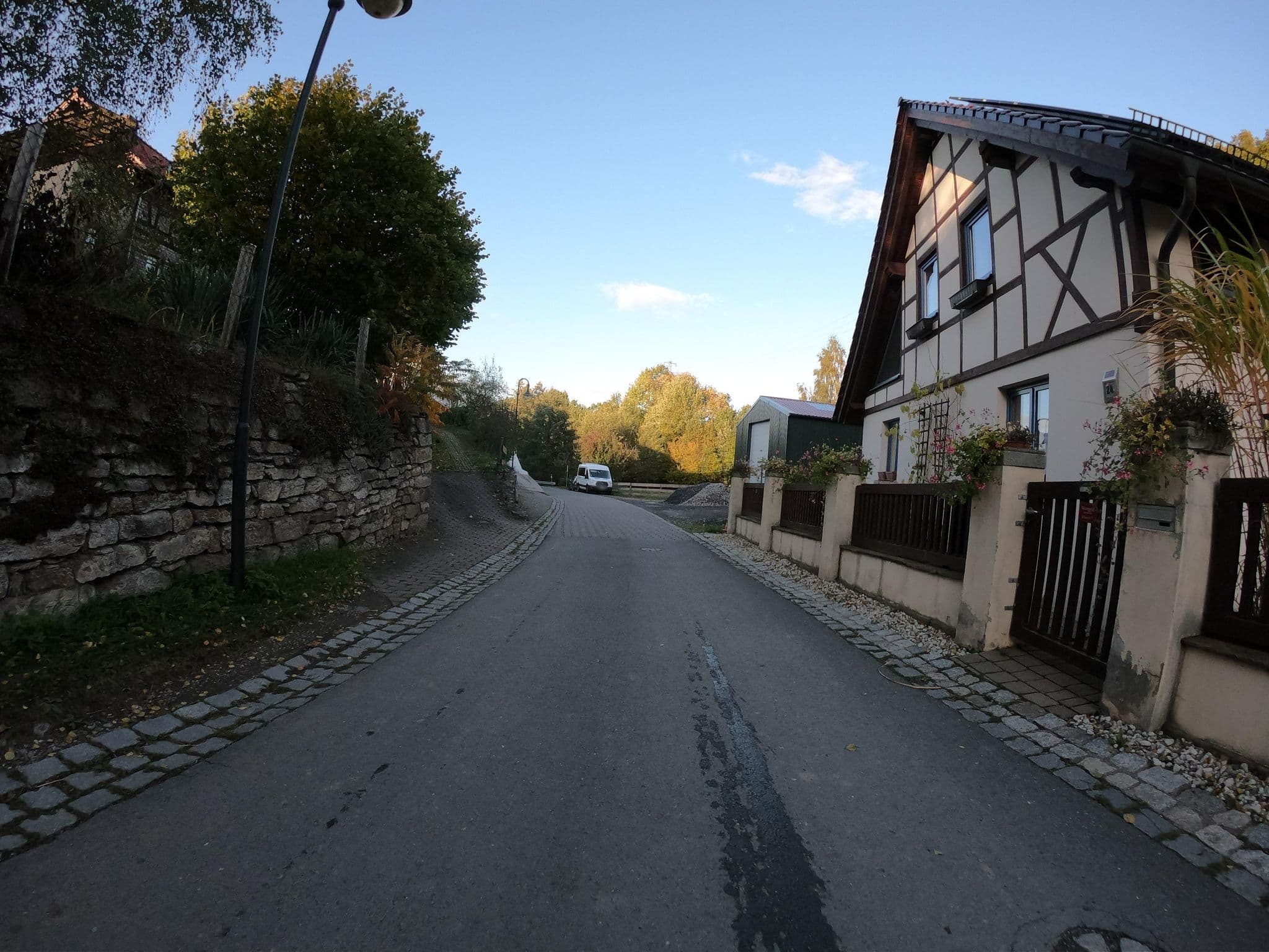 Street view near Carolin's Ferienwohnung, Saalfeld — © tmka (CC BY-SA · Mapillary)