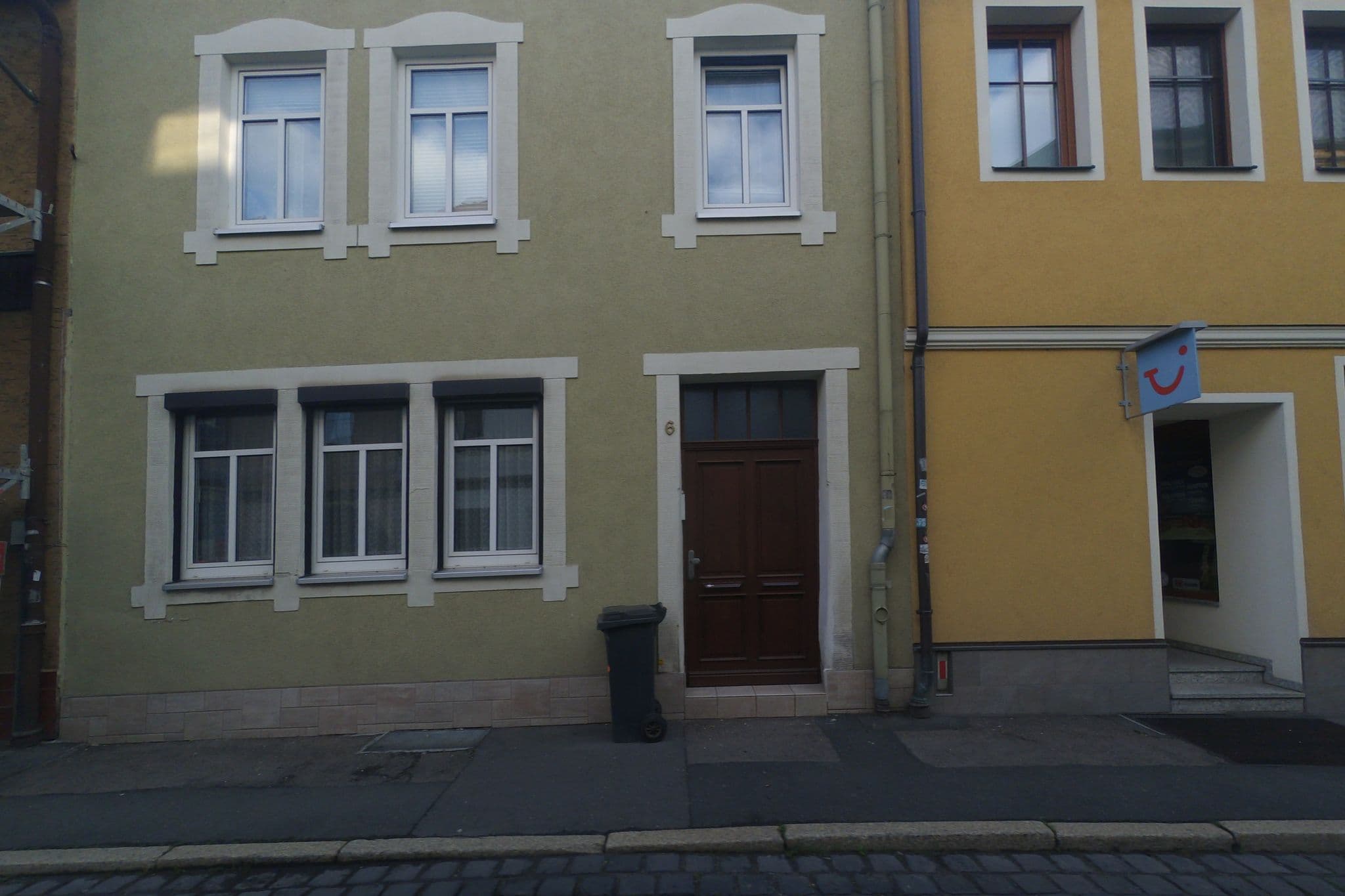 Street view near Gasthaus Und Pension "Zum Pappenheimer", Saalfeld — © wegavision (CC BY-SA · Mapillary)