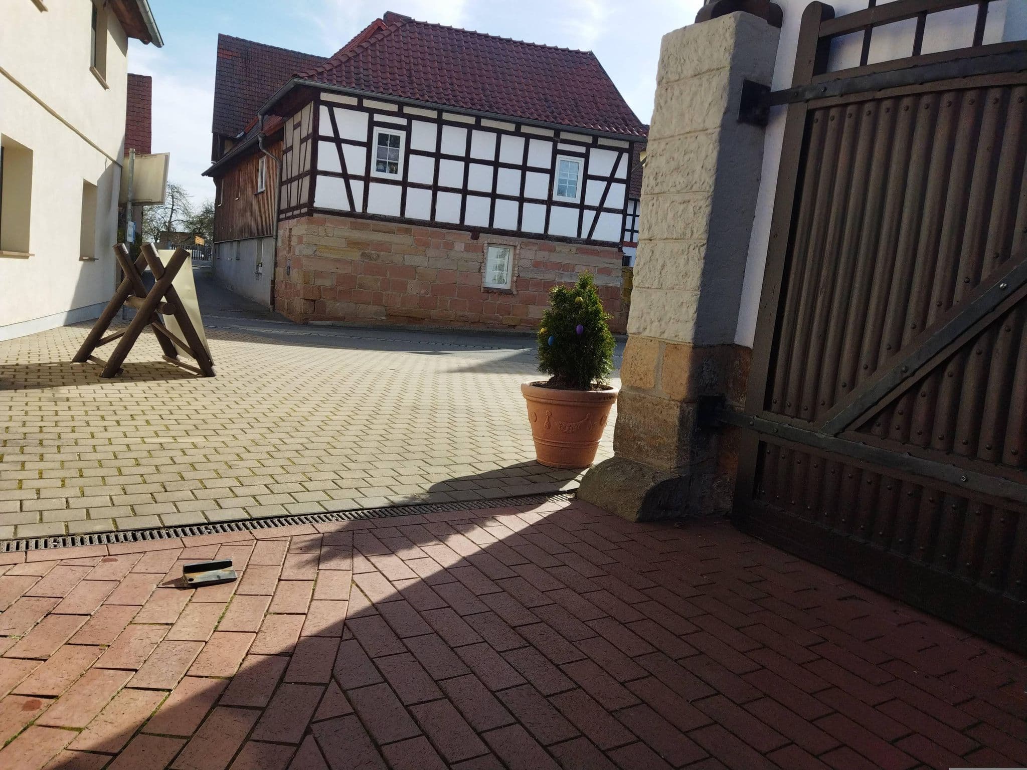 Street view near Landhotel & Restaurant Kains Hof, Orlamünde — © changchun1 (CC BY-SA · Mapillary)
