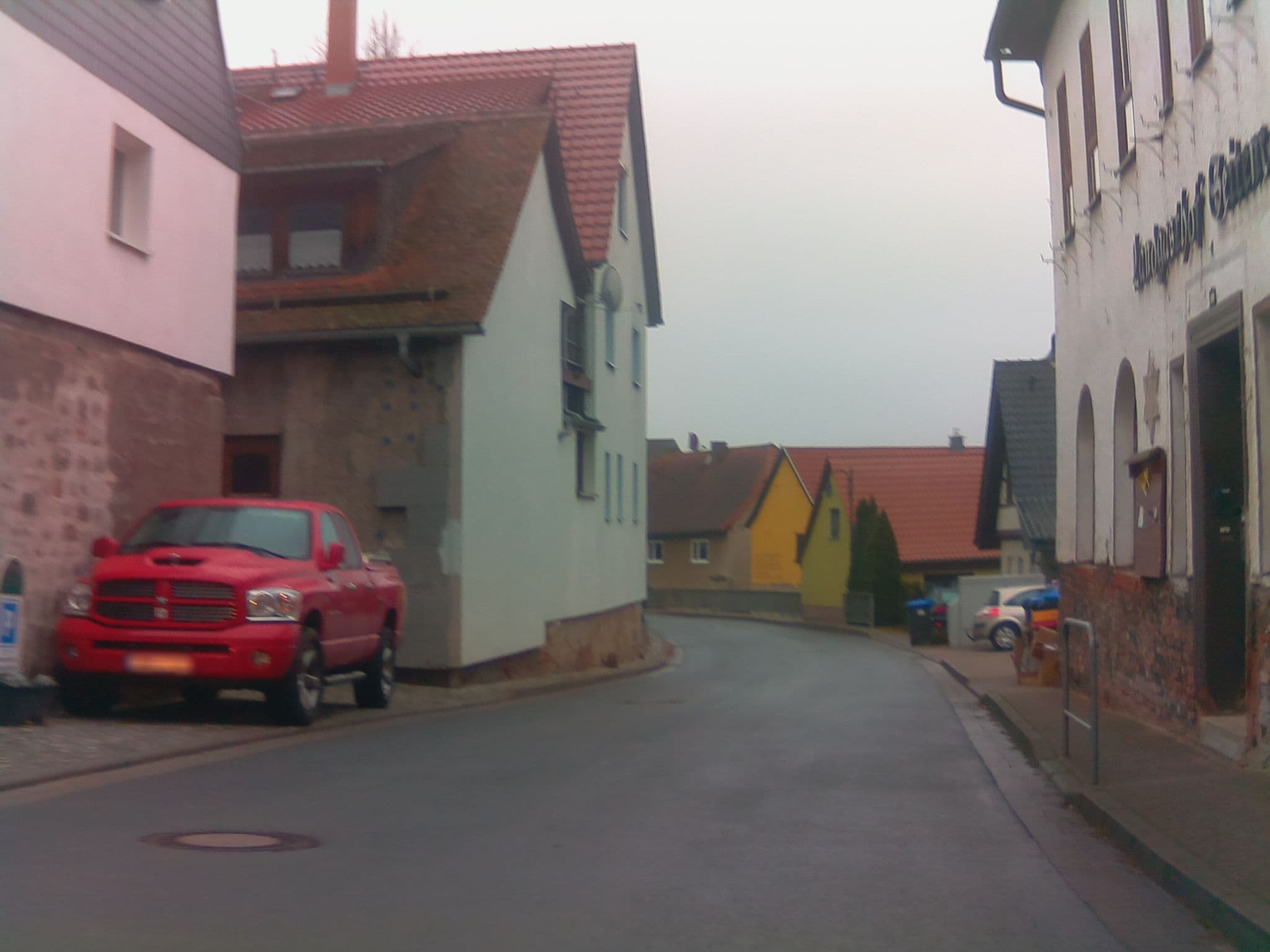Street view near Pension Schmitt Inh. Heidrun Jüngling Zimmervermietung, Kahla — © ramap (CC BY-SA · Mapillary)