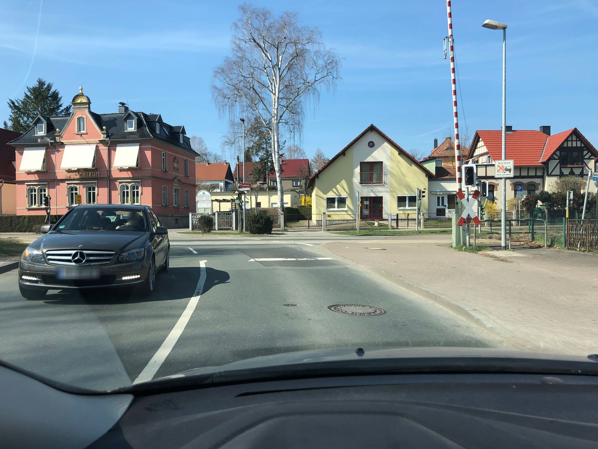 Street view near Hotel Wettiner Hof, Bad Berka — © bejotel (CC BY-SA · Mapillary)