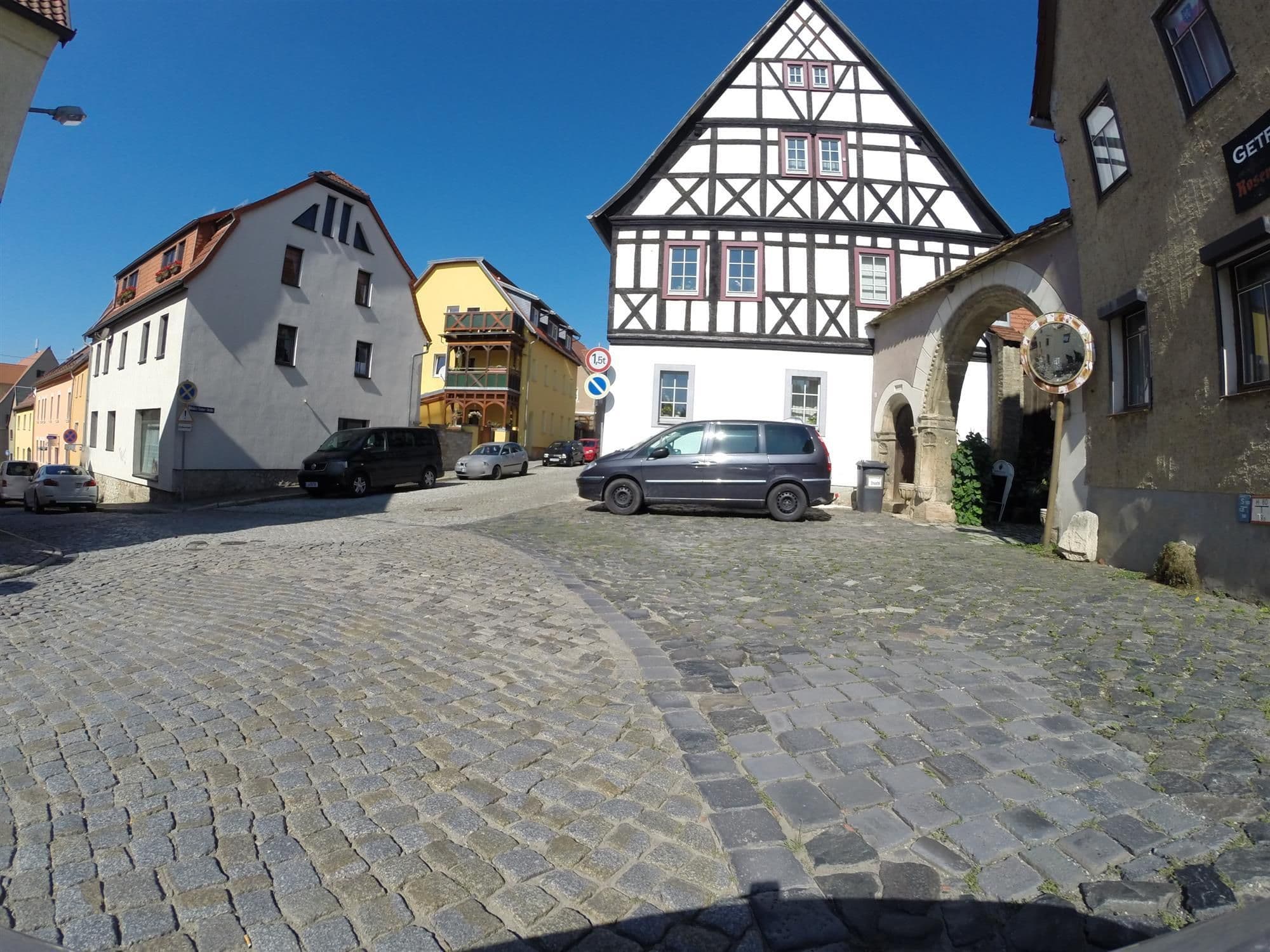 Street view near Pension Am Kirchberg, Jena — © ahzf (CC BY-SA · Mapillary)