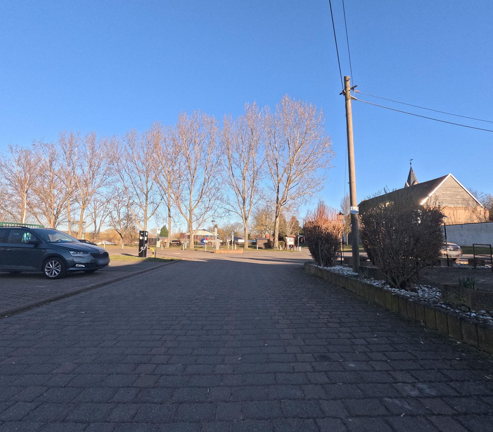 Street view near Strandhotel Zahn, Erdeborn — © natebus (CC BY-SA · Mapillary)