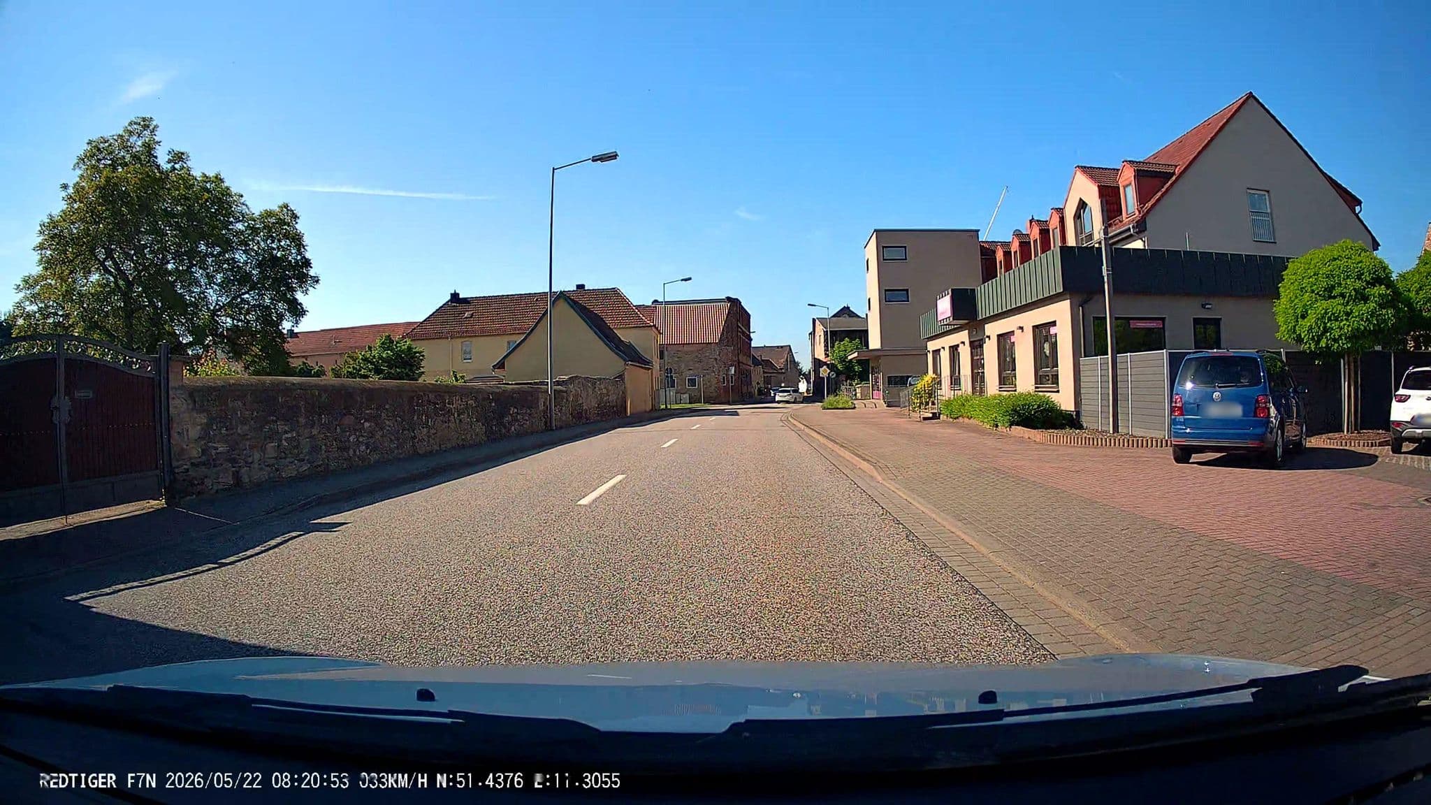 Street view near Hotel Zum Löwen, Oberröblingen — © user_msh (CC BY-SA · Mapillary)