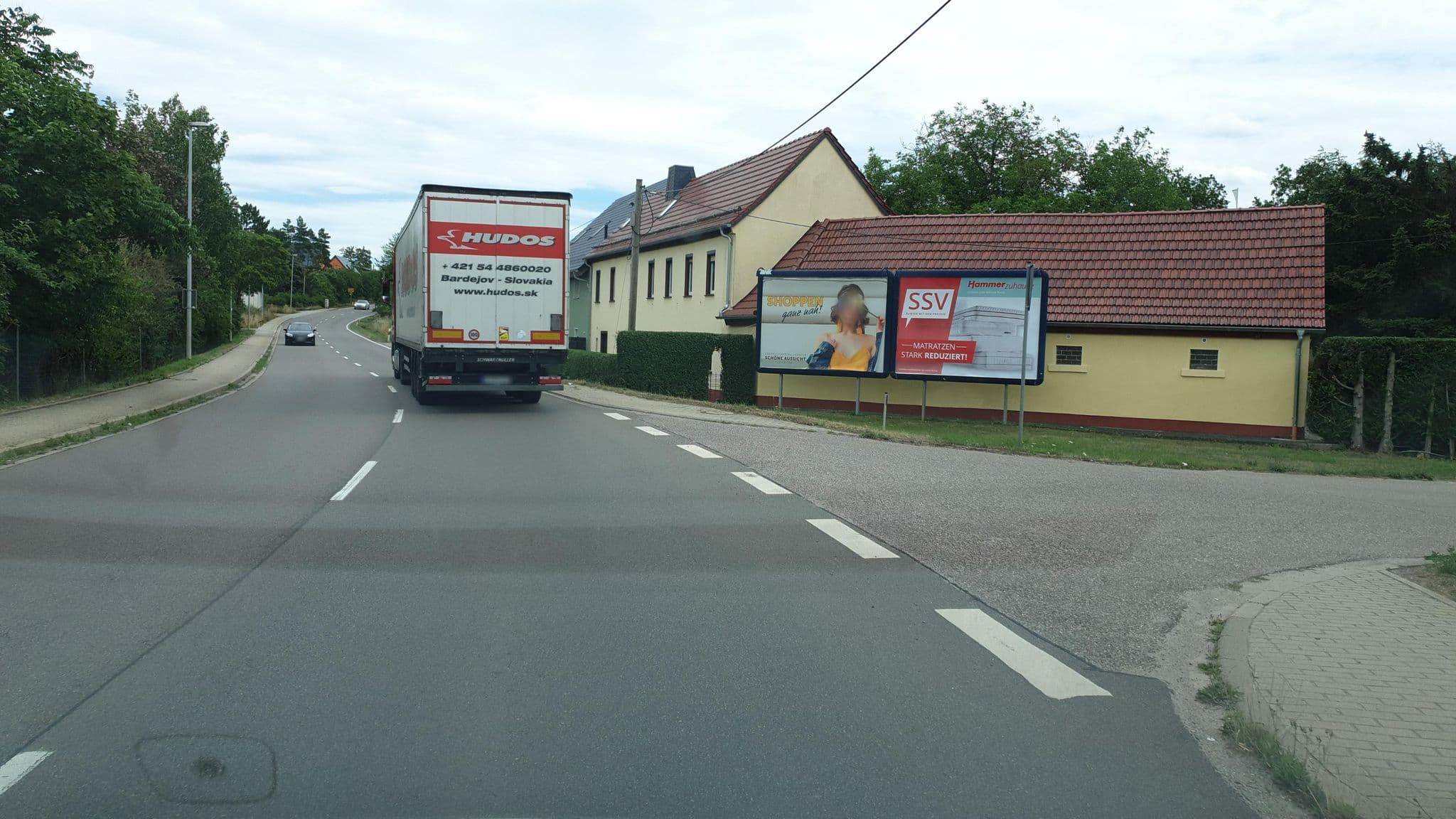 Street view near Pension Winter, Naumburg — © canislupus (CC BY-SA · Mapillary)