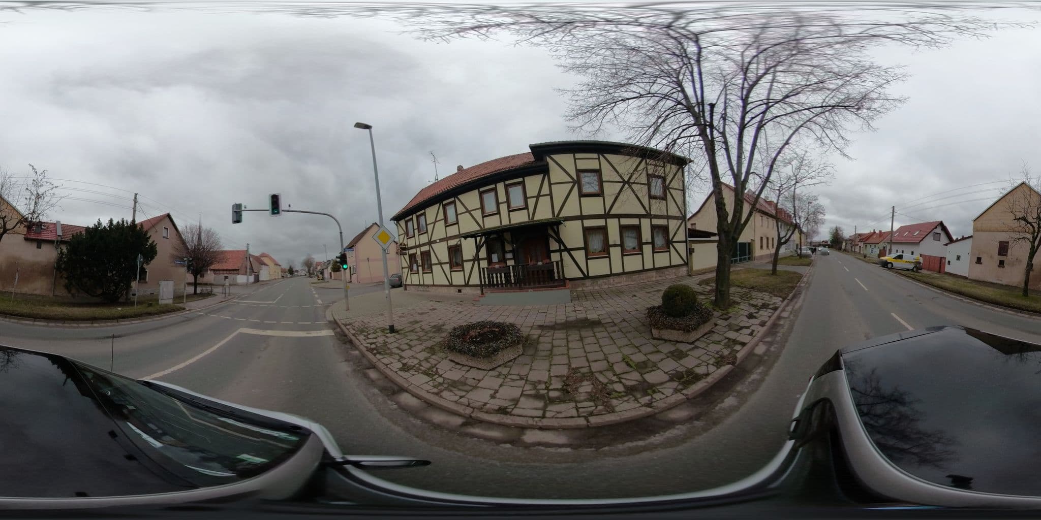 Street view near Hotel und Restaurant Hohenzollern, Erfurt — © newenergy (CC BY-SA · Mapillary)