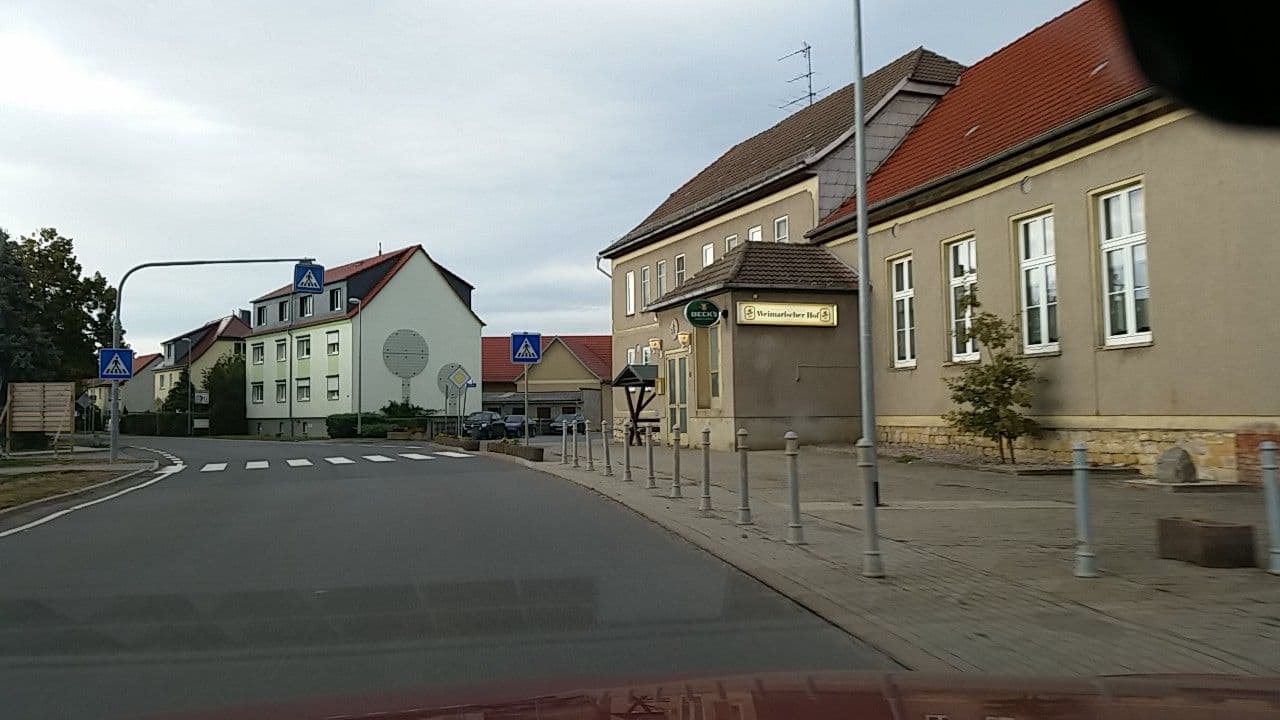 Street view near Untermann Dennis Weimarischer Hof, Kölleda — © tian (CC BY-SA · Mapillary)