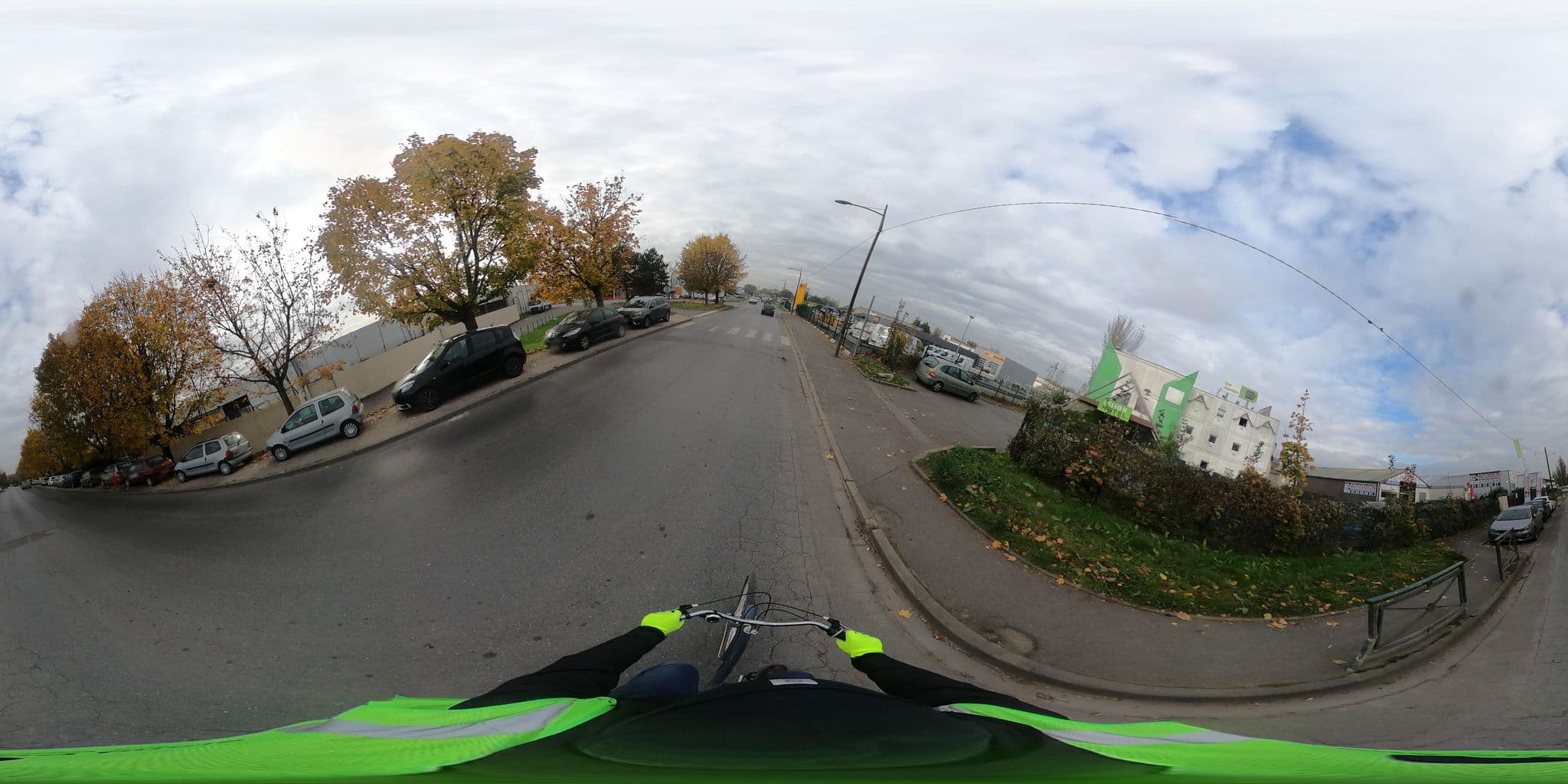 Street view near Lemon Hotel, Ablon-sur-Seine — © Urbanisme_Mobilites (CC BY-SA · Mapillary)
